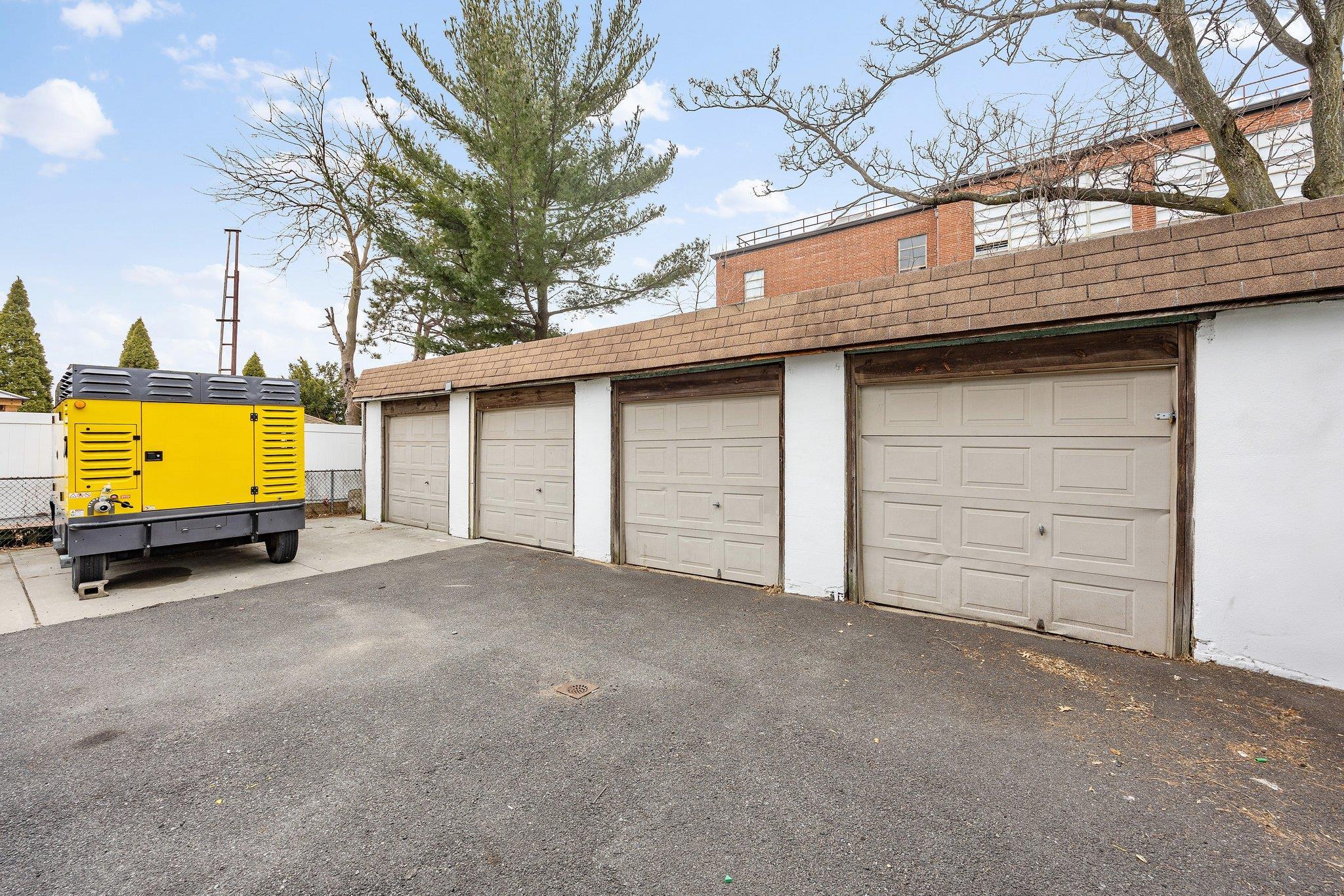 Single Family 86th  Queens, NY 11416, MLS-832632-25