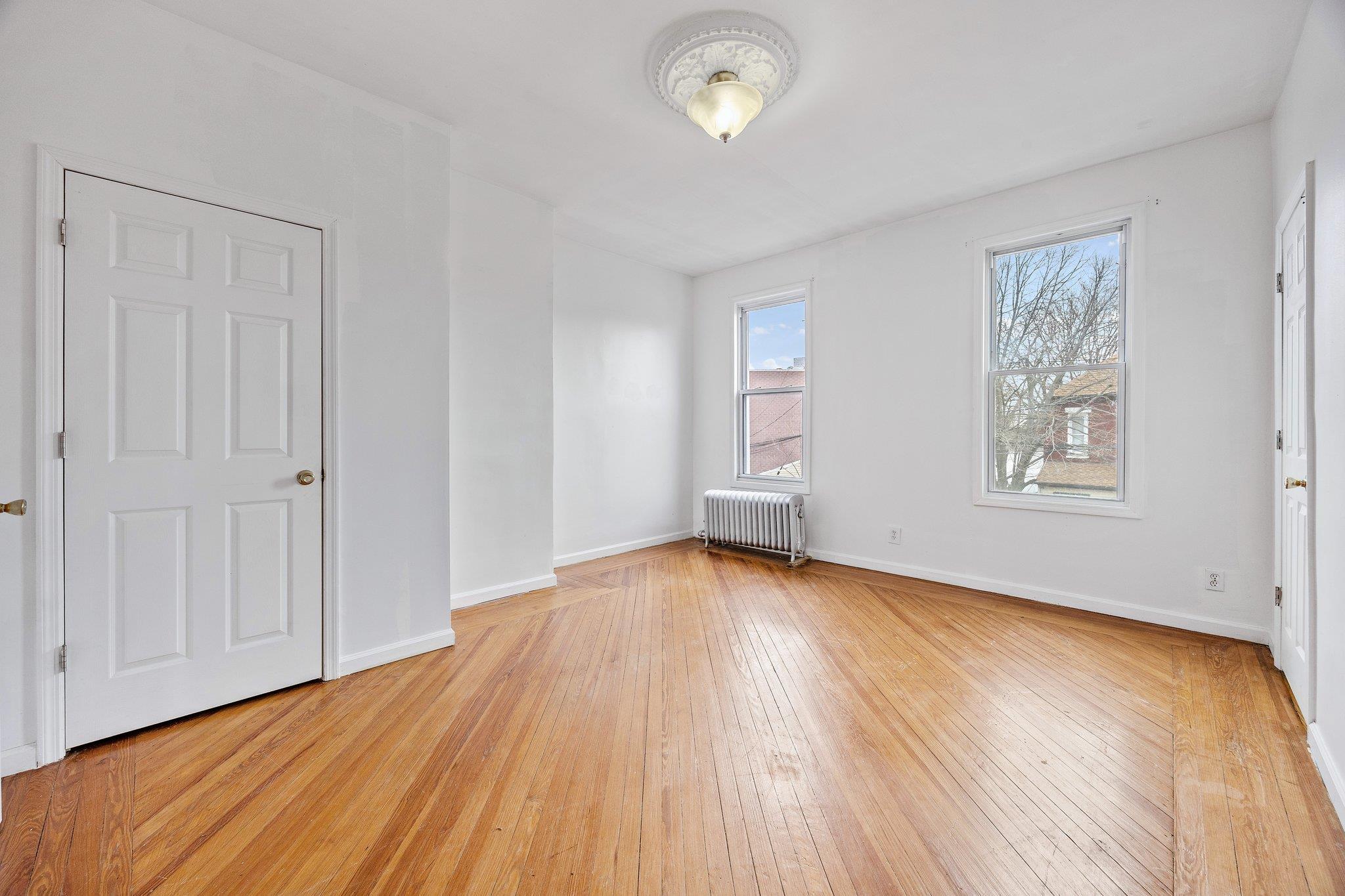 Single Family 86th  Queens, NY 11416, MLS-832632-4