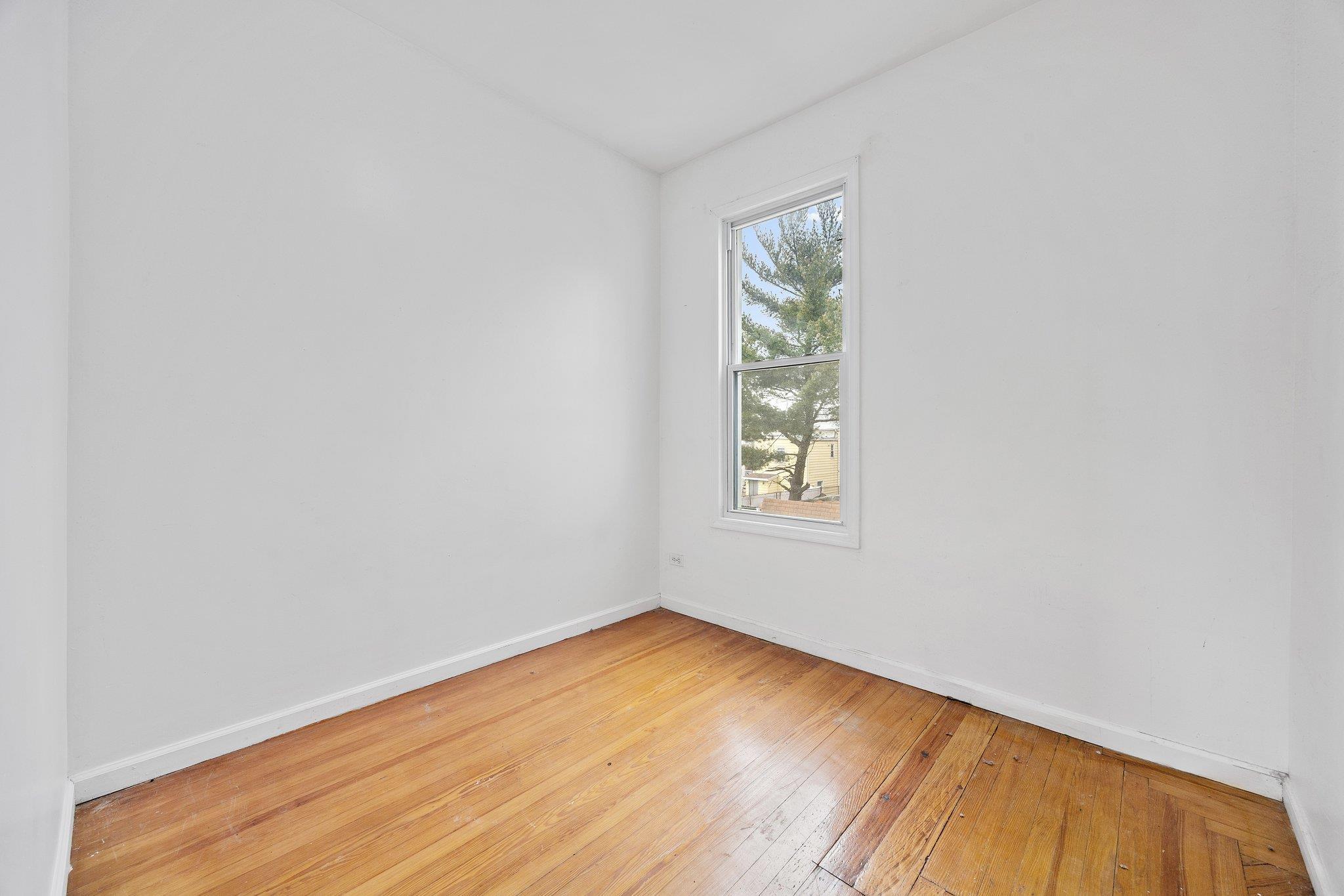 Single Family 86th  Queens, NY 11416, MLS-832632-6
