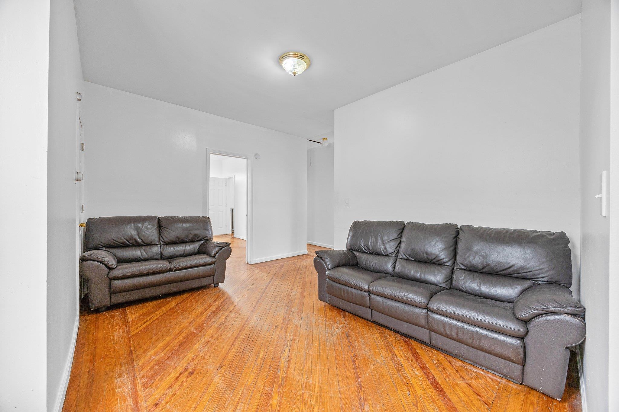Single Family 86th  Queens, NY 11416, MLS-832632-8