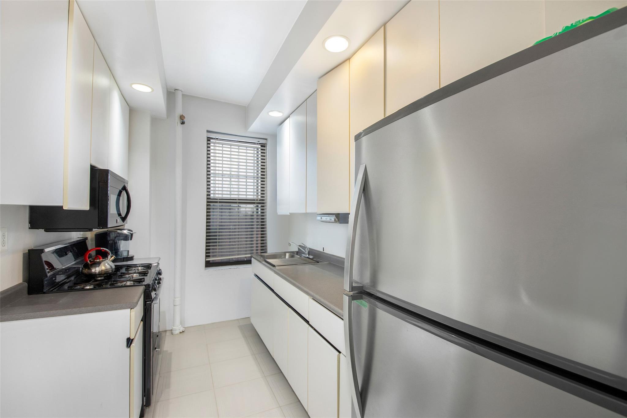 Coop Crown  Brooklyn, NY 11225, MLS-832655-2