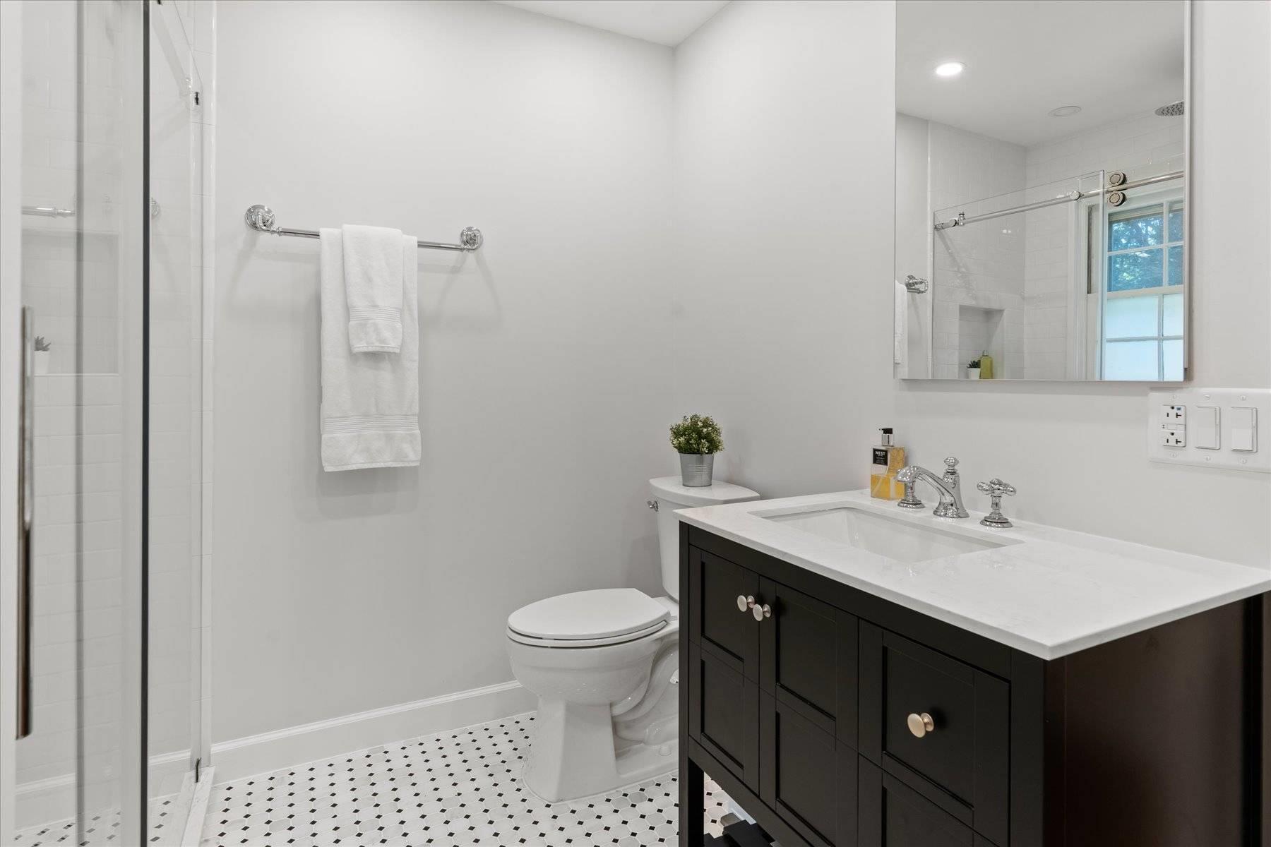 Single Family Notamiset  Suffolk County, NY 11978, MLS-832667-32