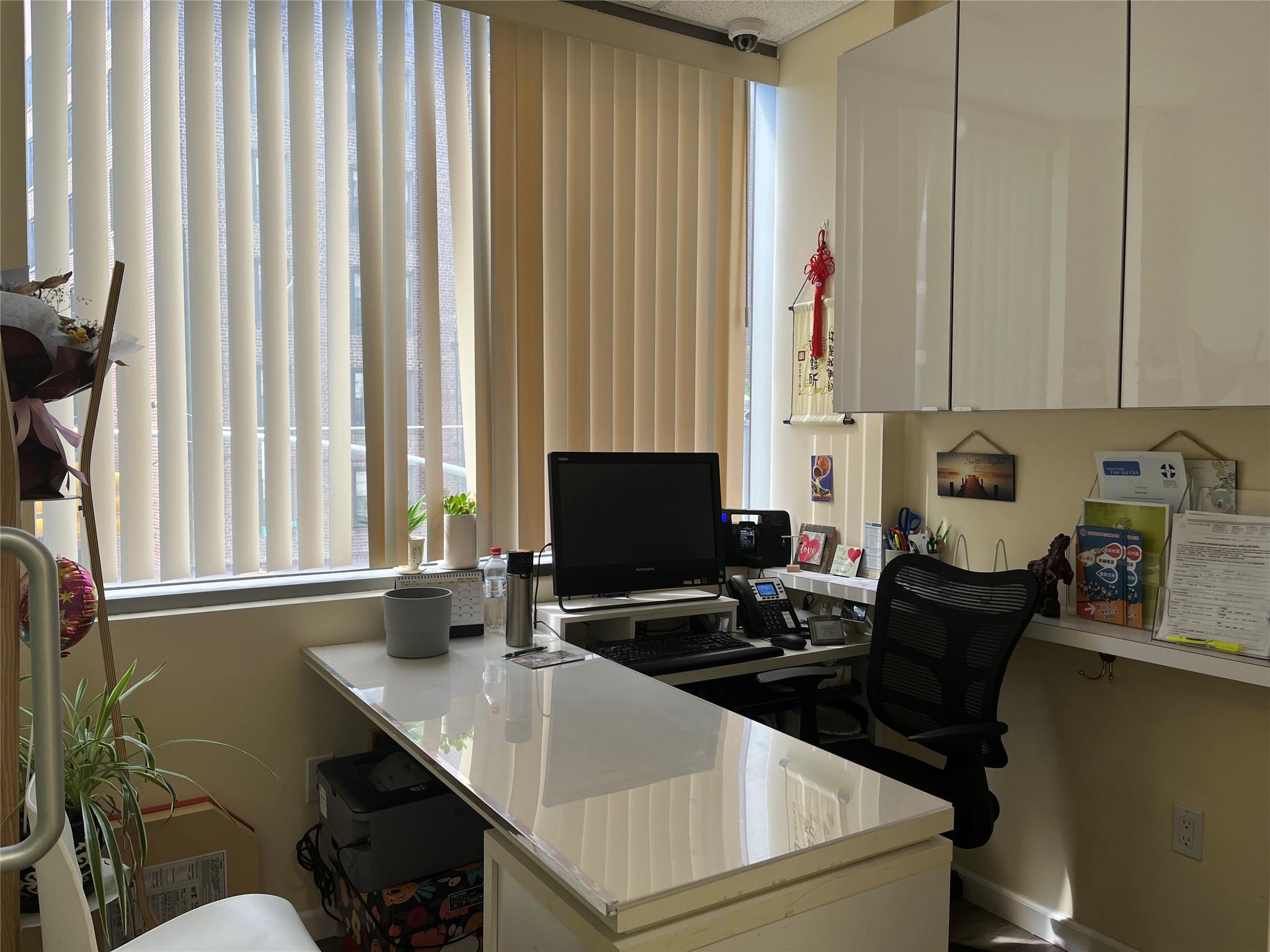 Commercial Sale Main  Queens, NY 11355, MLS-832697-12