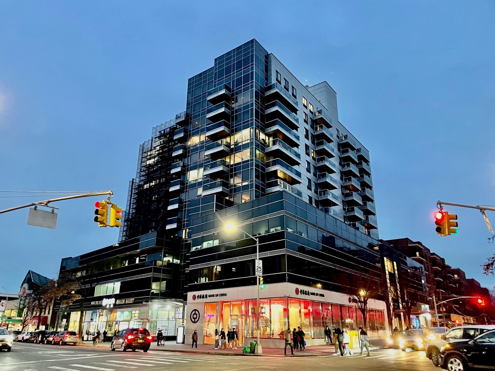 Commercial Sale Main  Queens, NY 11355, MLS-832697-22