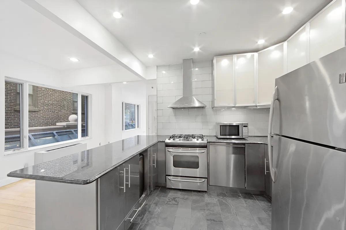Condo Bridge  Brooklyn, NY 11201, MLS-832786-2