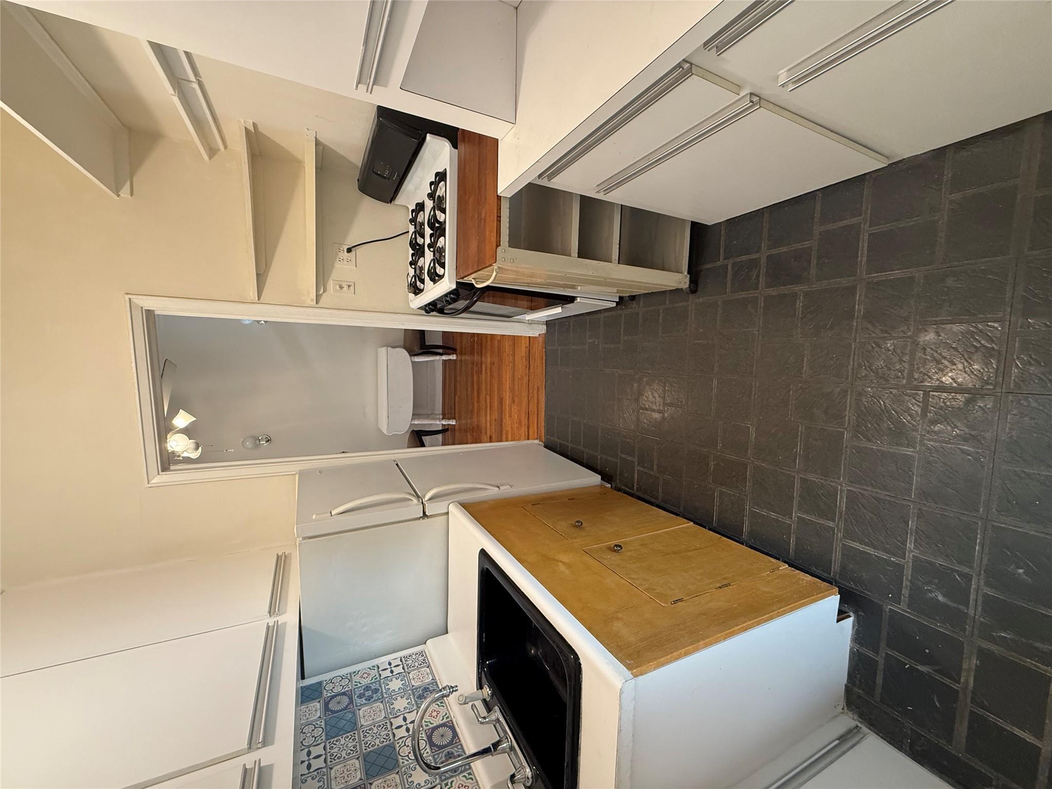 Apartment Waldo  Bronx, NY 10463, MLS-832795-9
