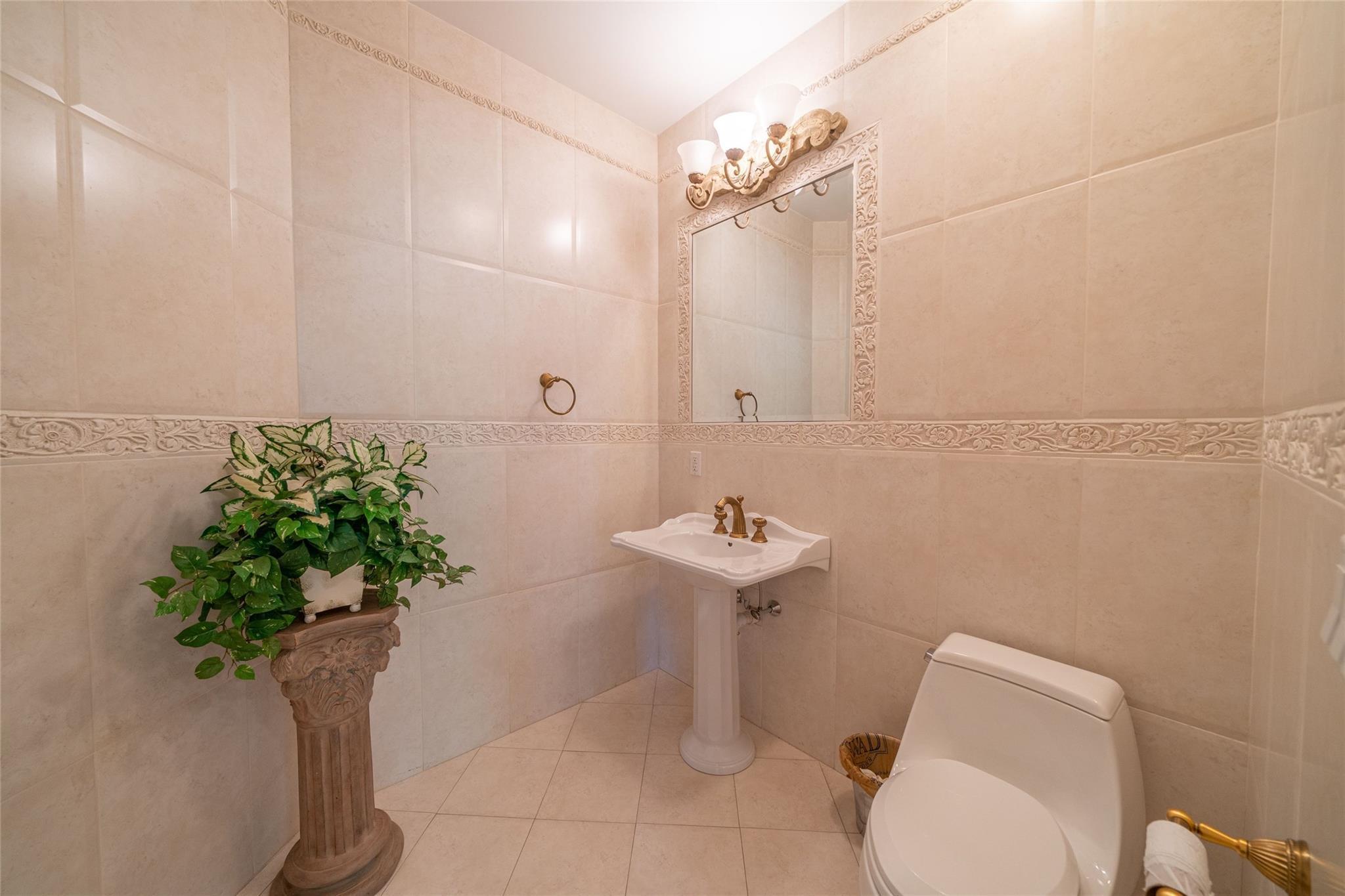 Single Family Vandalay  Westchester County, NY 10583, MLS-832797-30