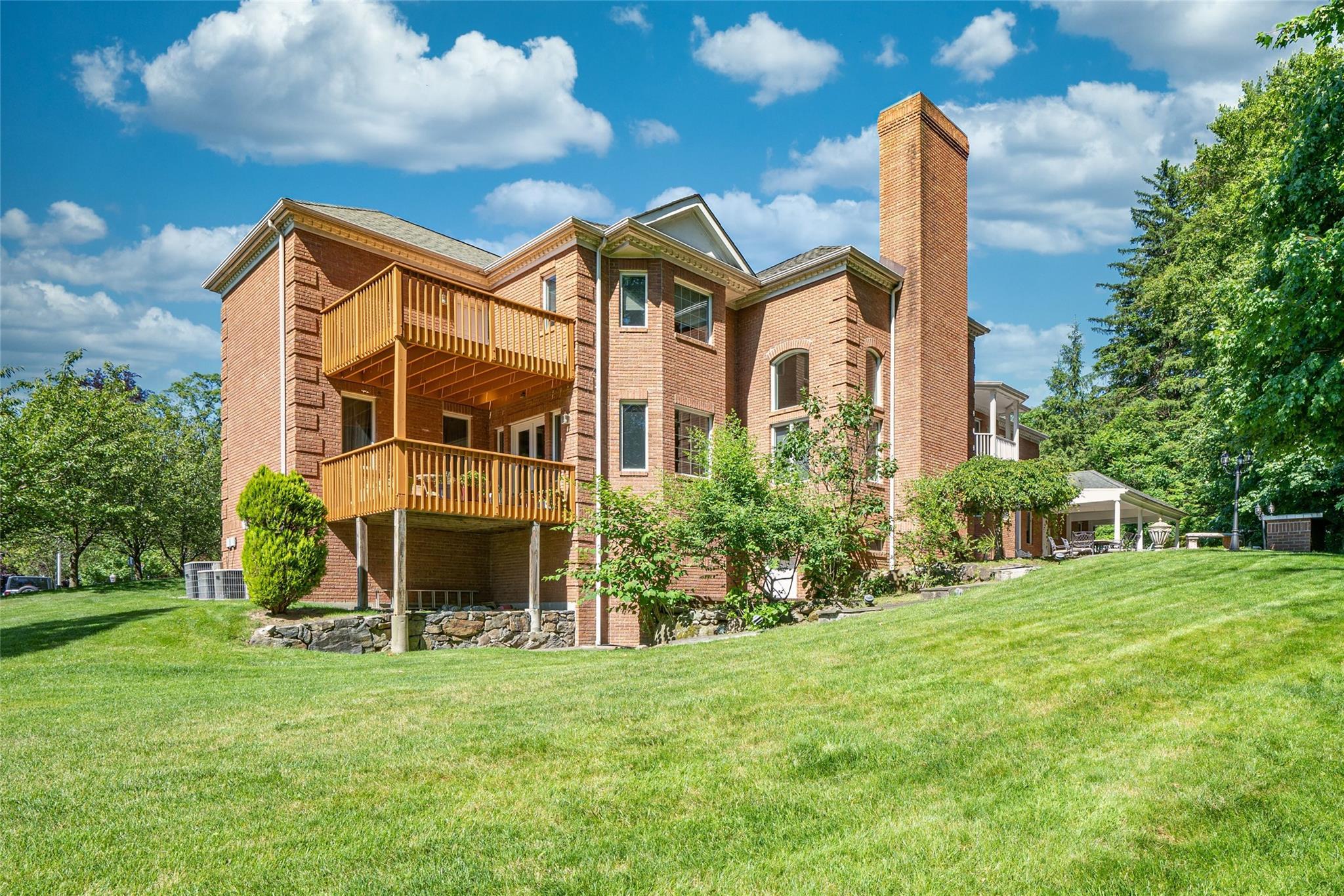 Single Family Vandalay  Westchester County, NY 10583, MLS-832797-39