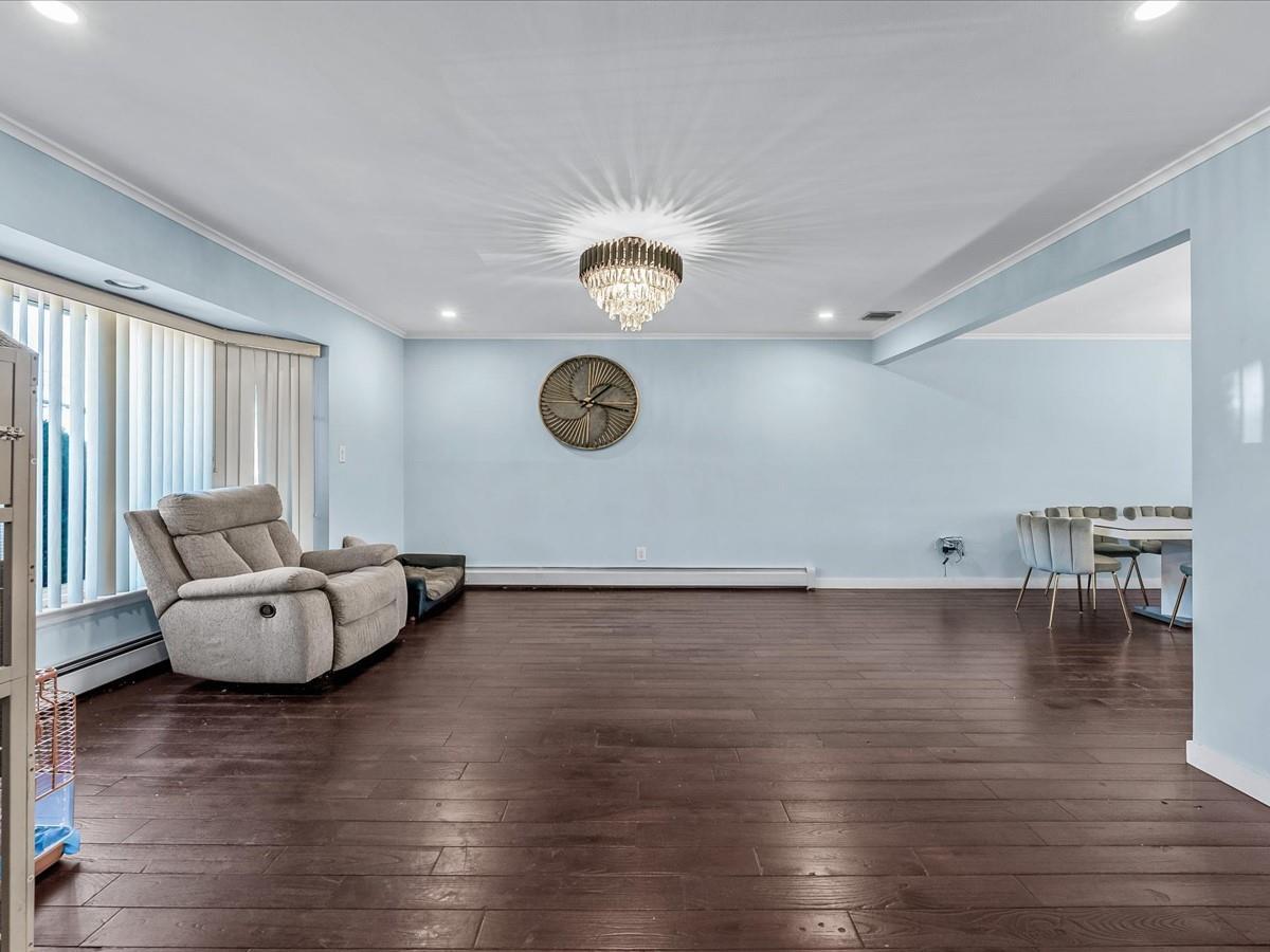 Single Family Robbins  Nassau County, NY 11753, MLS-832815-2
