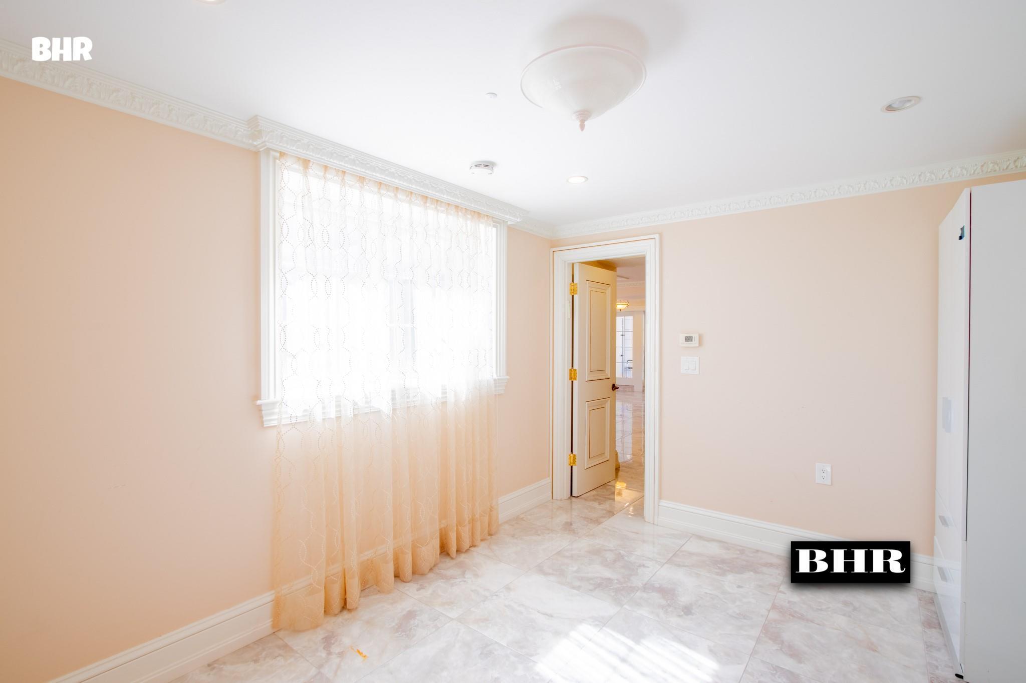 Single Family Ocean  Brooklyn, NY 11235, MLS-832823-33