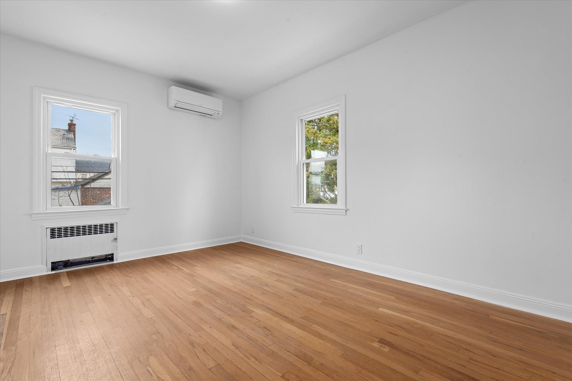 Single Family 212th  Queens, NY 11364, MLS-832837-21