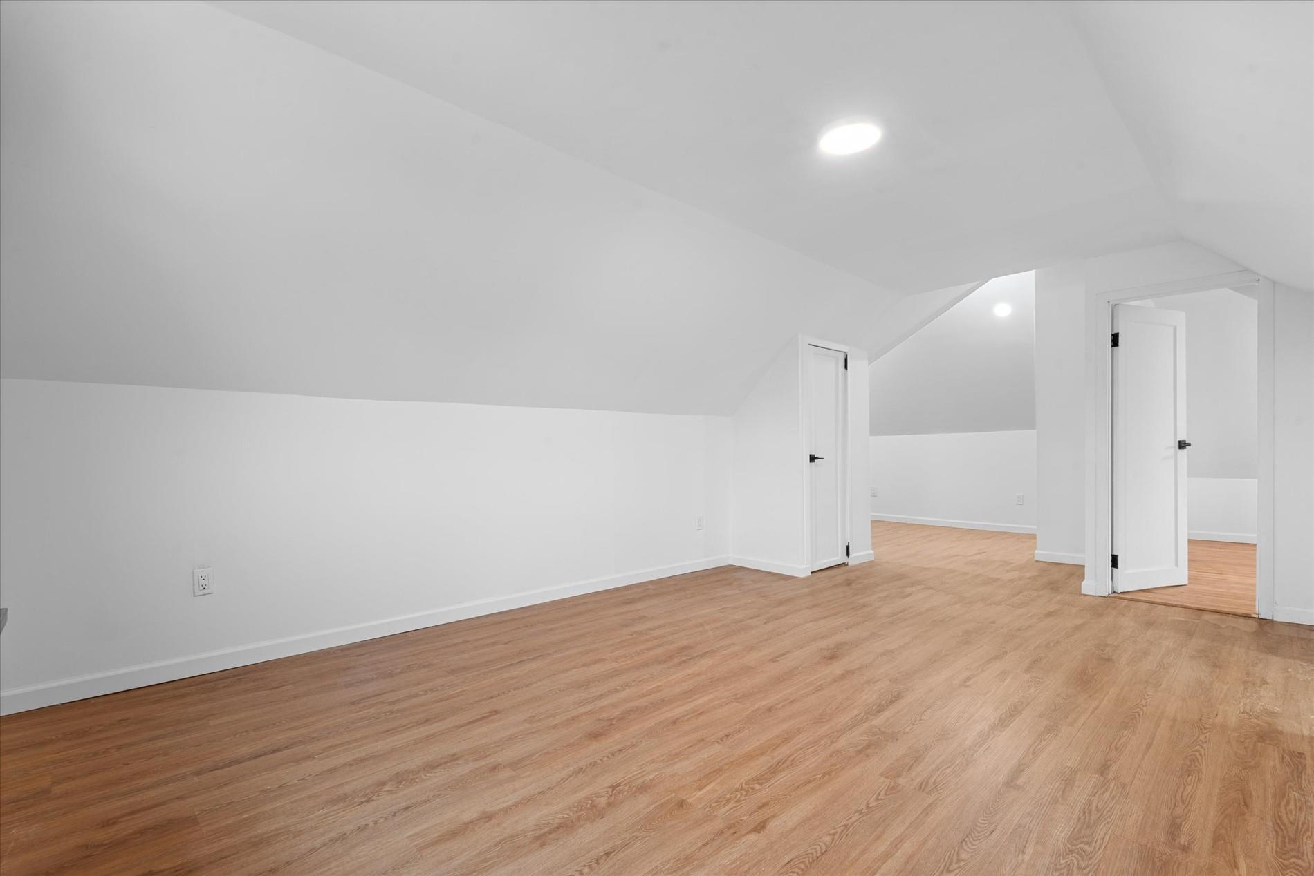Single Family 212th  Queens, NY 11364, MLS-832837-27