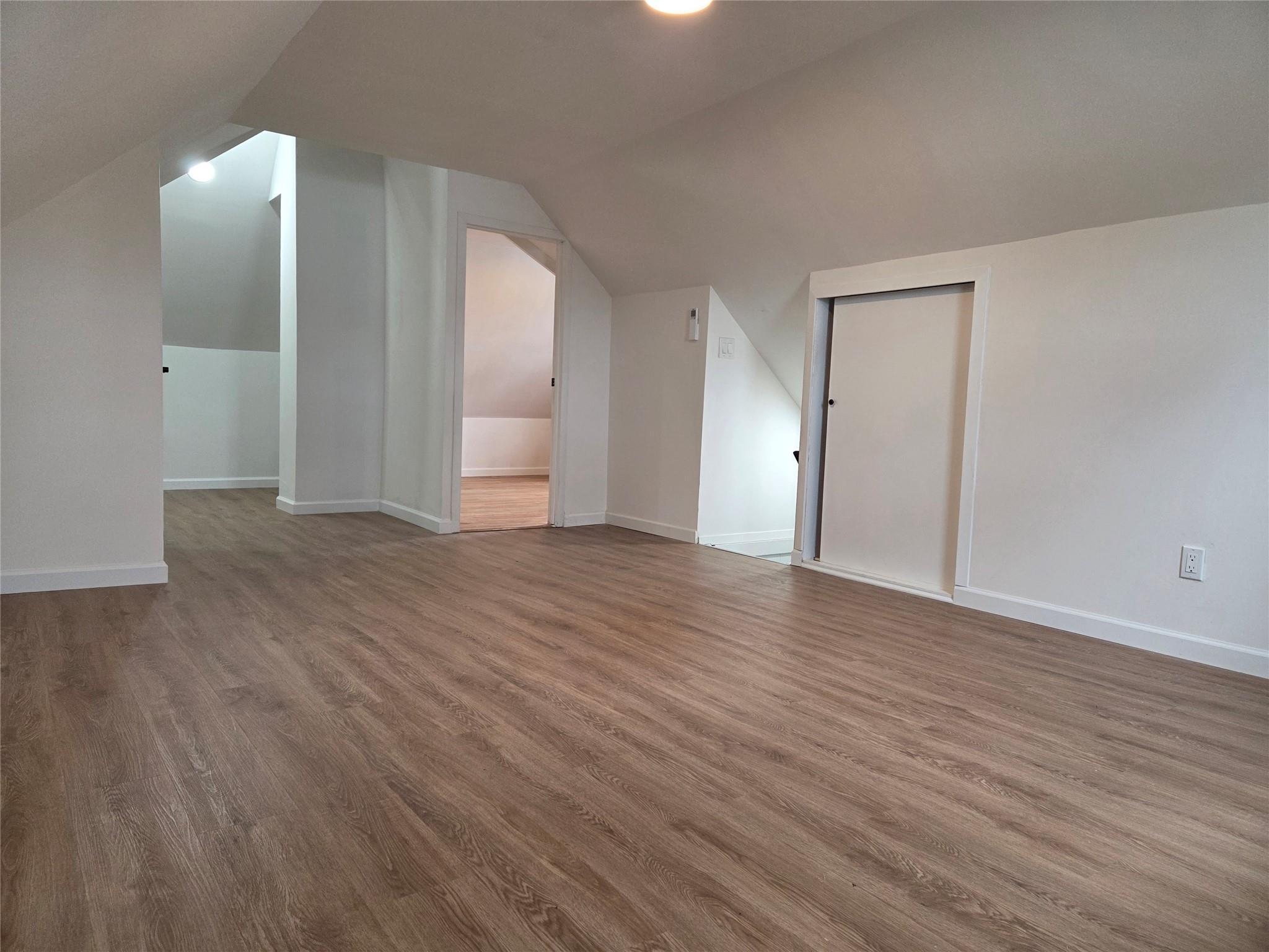 Single Family 212th  Queens, NY 11364, MLS-832837-28