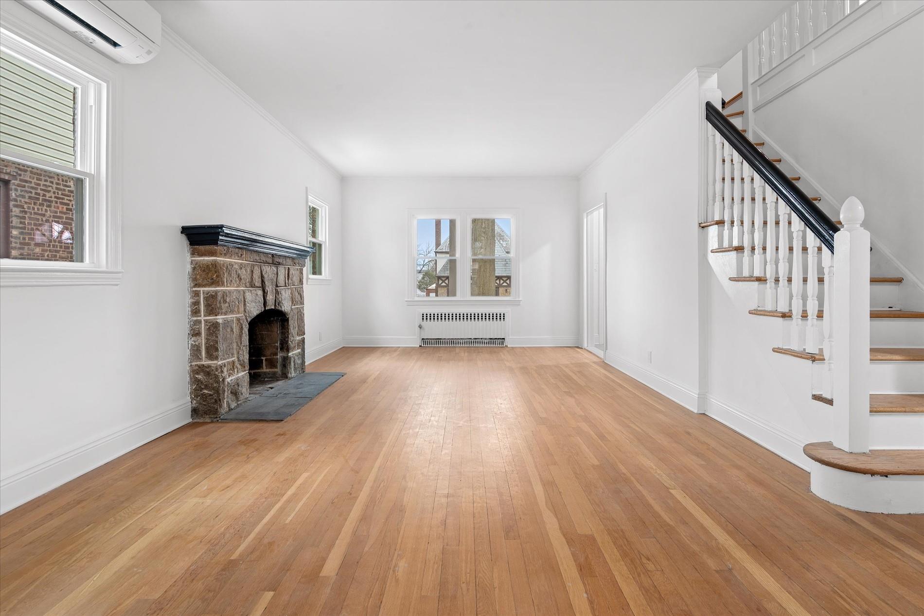 Single Family 212th  Queens, NY 11364, MLS-832837-3