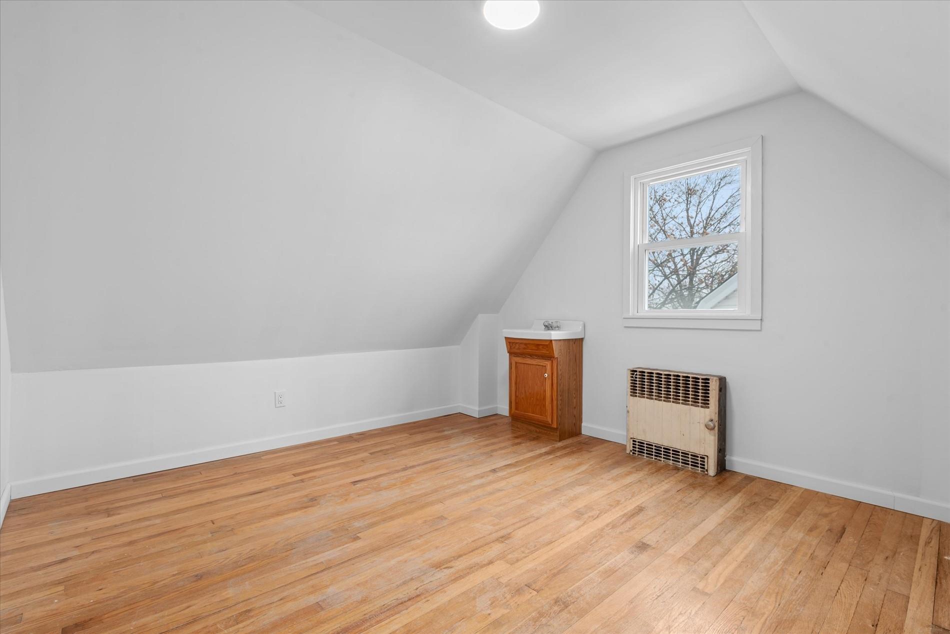 Single Family 212th  Queens, NY 11364, MLS-832837-31