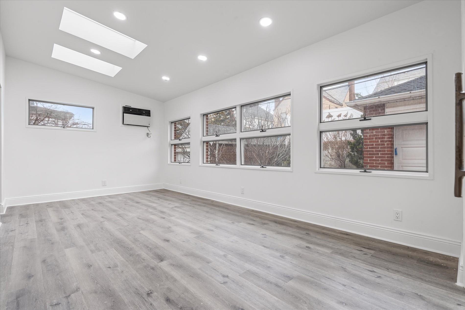 Single Family 212th  Queens, NY 11364, MLS-832837-9