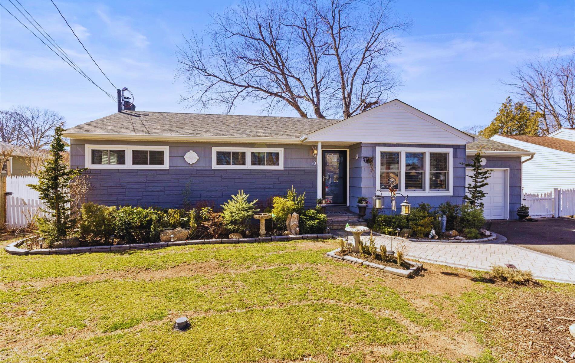 Single Family Jones  Suffolk County, NY 11743, MLS-832909-14