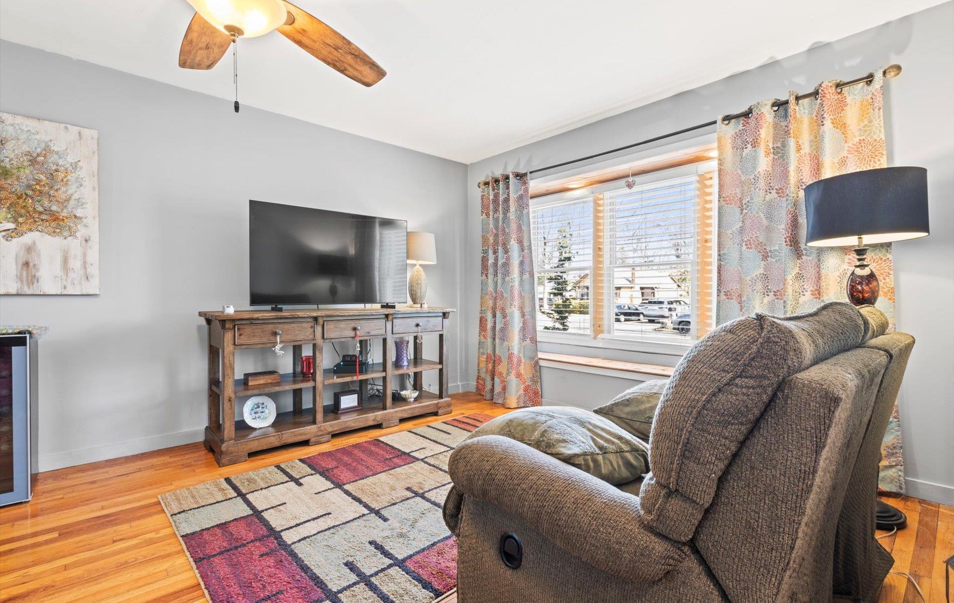 Single Family Jones  Suffolk County, NY 11743, MLS-832909-9