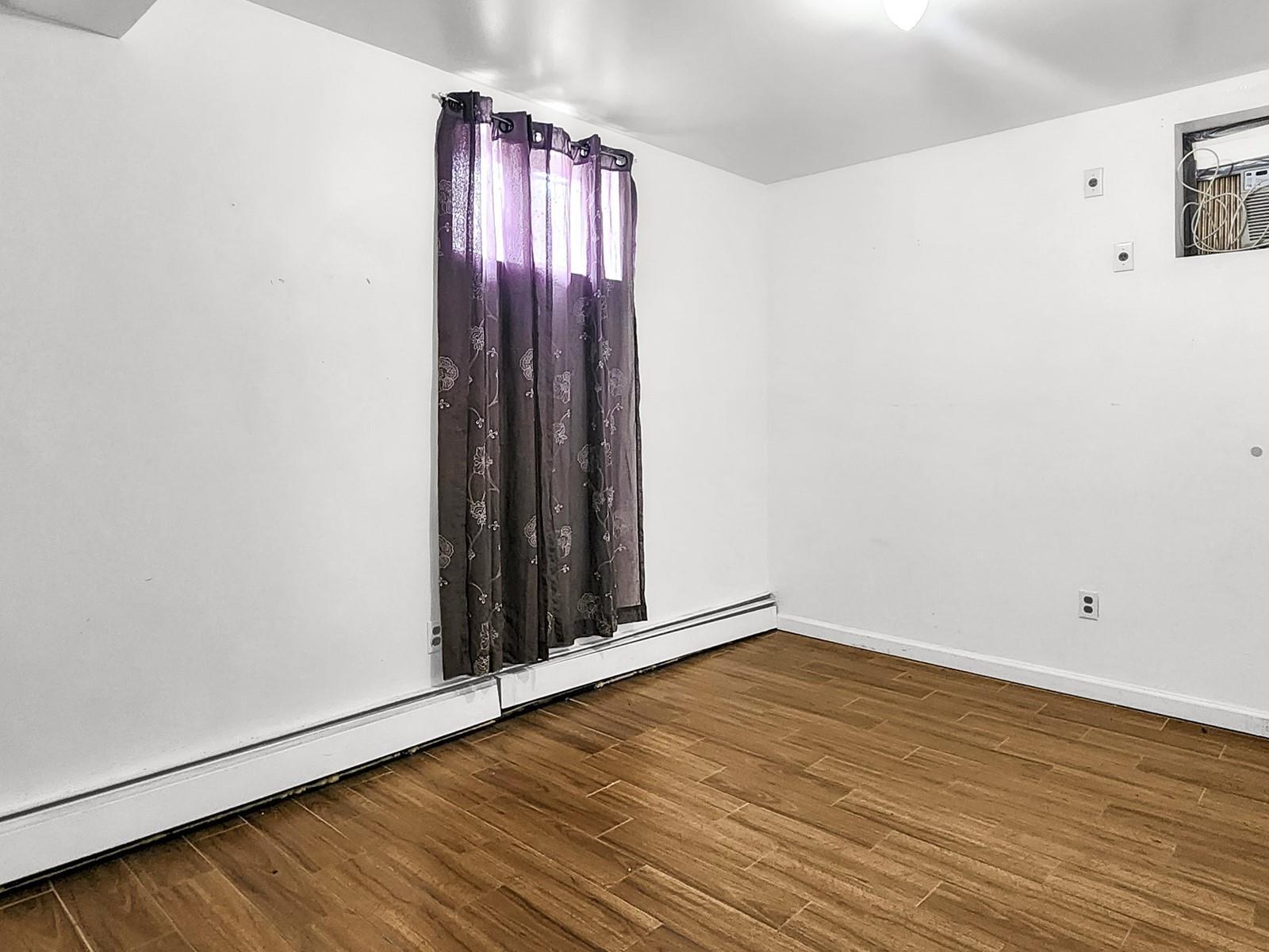Single Family 60th  Queens, NY 11355, MLS-832917-7