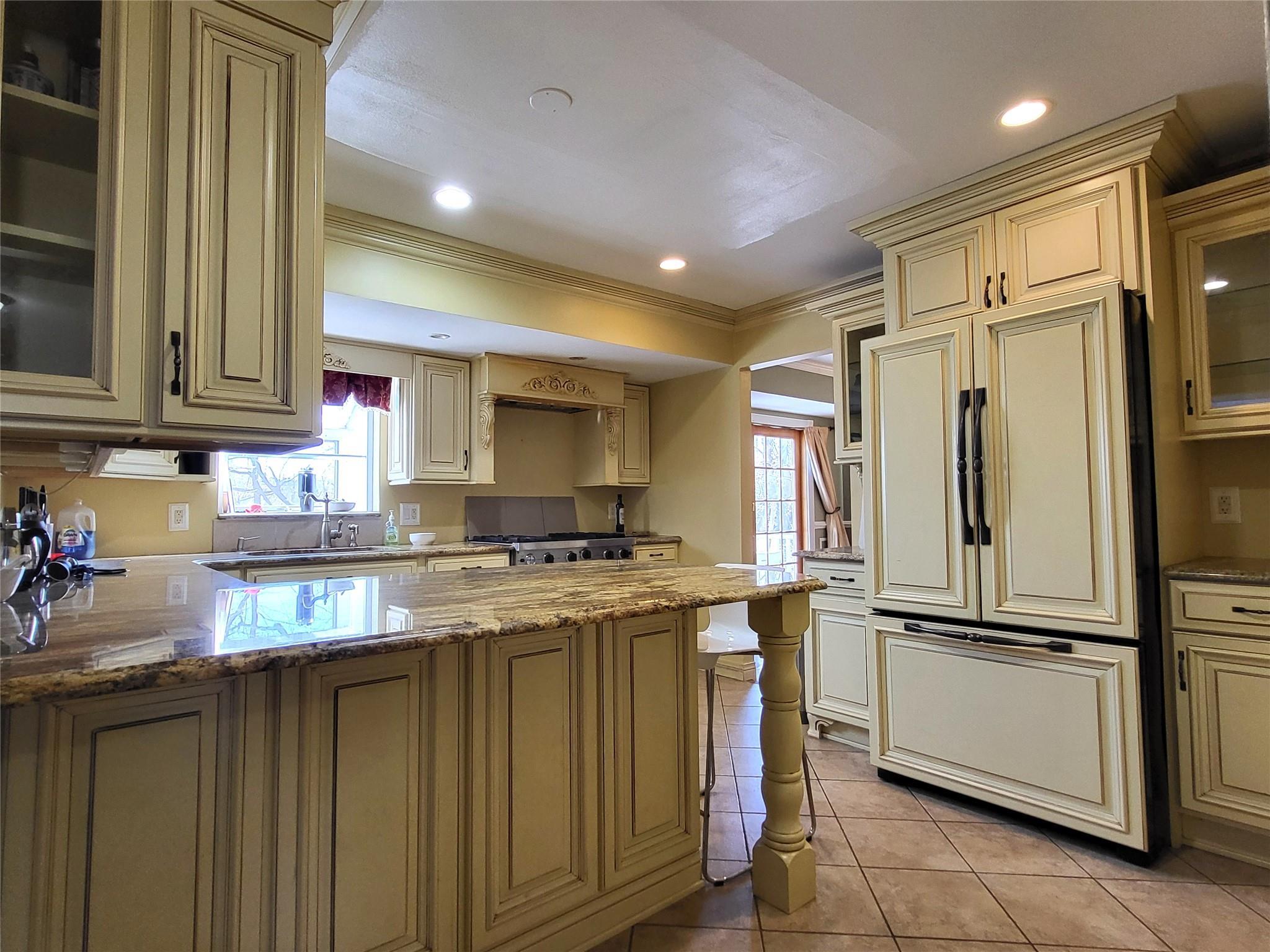 Single Family Eden  Suffolk County, NY 11790, MLS-833000-10