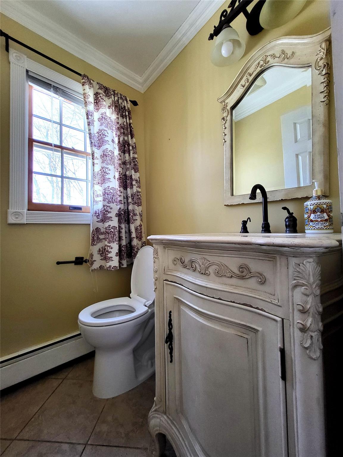 Single Family Eden  Suffolk County, NY 11790, MLS-833000-11
