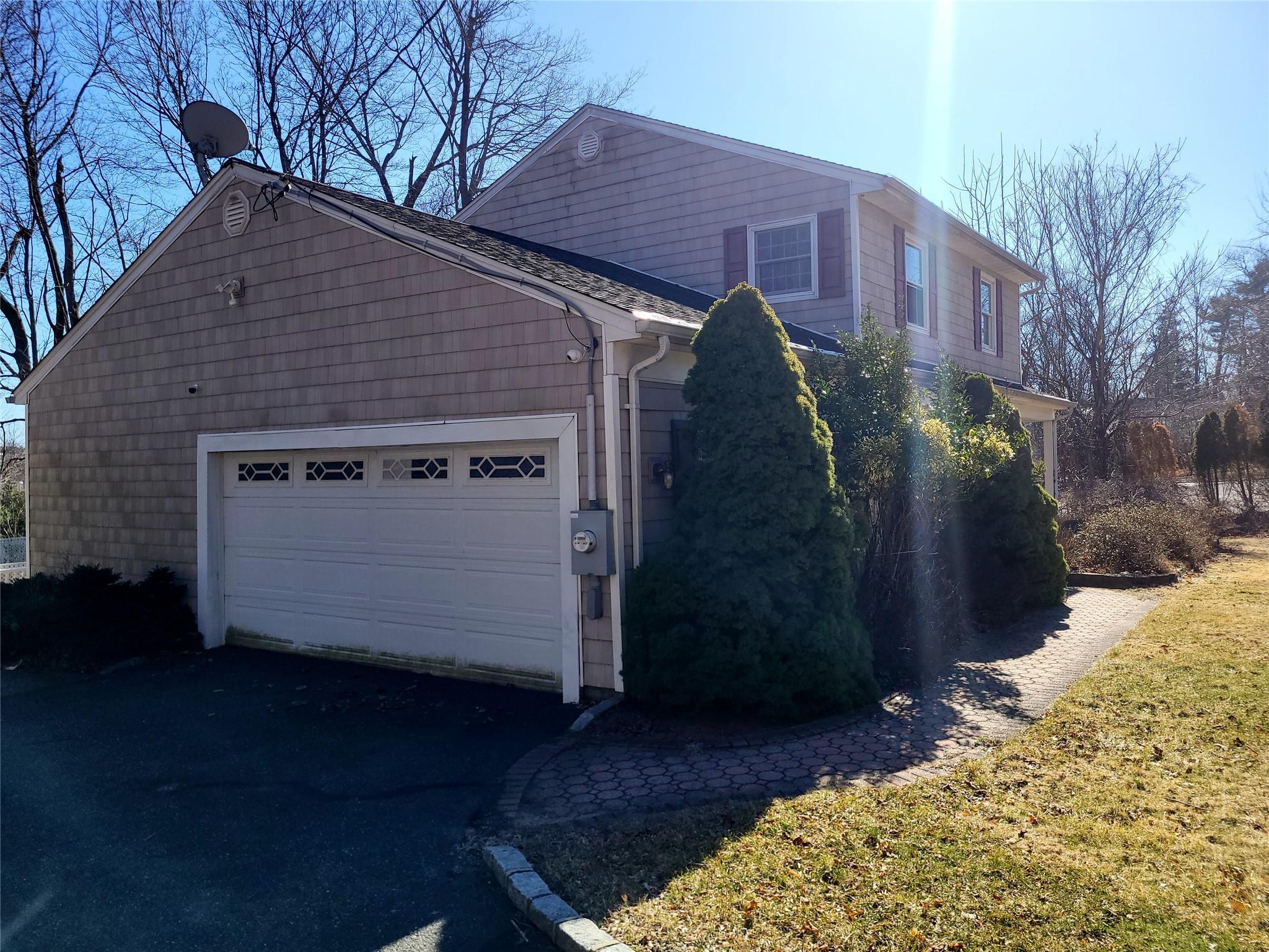 Single Family Eden  Suffolk County, NY 11790, MLS-833000-2