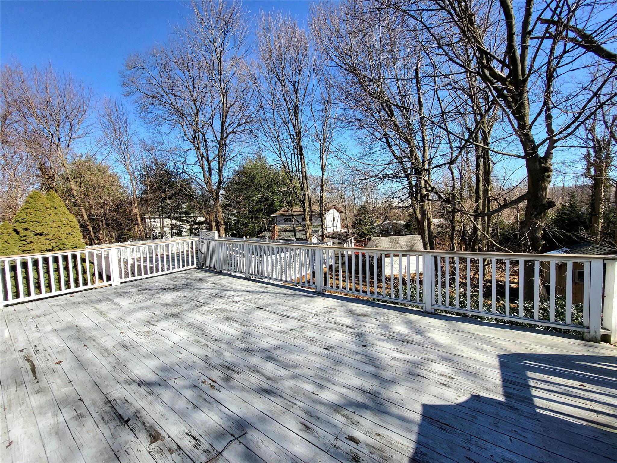 Single Family Eden  Suffolk County, NY 11790, MLS-833000-27