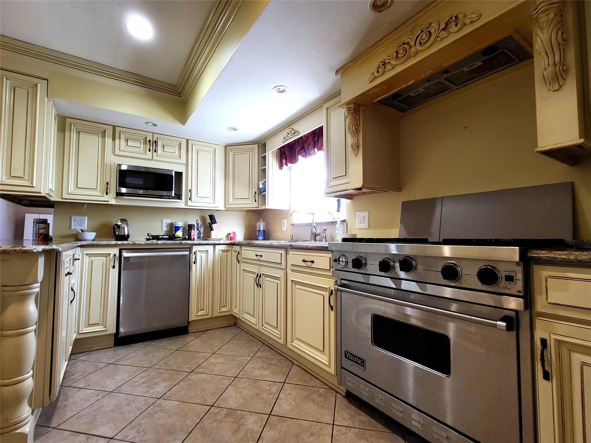 Single Family Eden  Suffolk County, NY 11790, MLS-833000-9