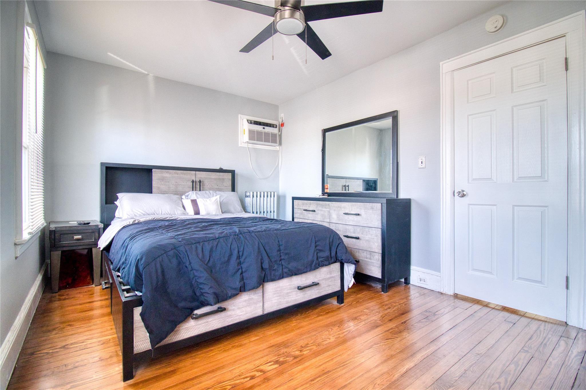 Single Family Woodbine  Staten Island, NY 10314, MLS-833003-17