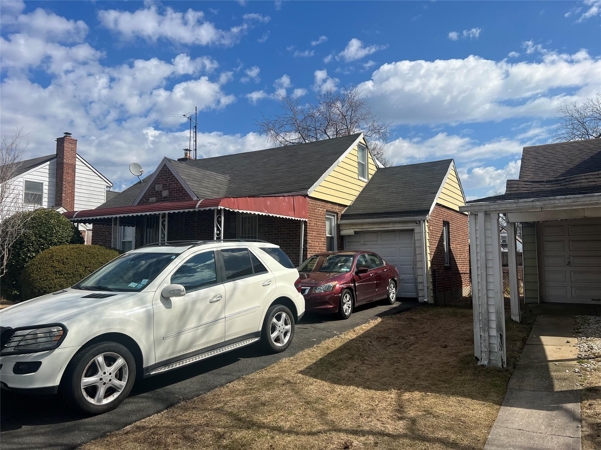 Single Family 218th Street  Queens, NY 11411, MLS-833005-2