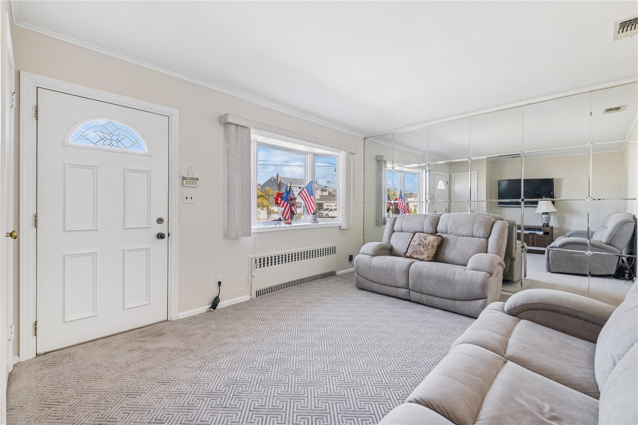 Single Family 9th  Suffolk County, NY 11704, MLS-833082-4