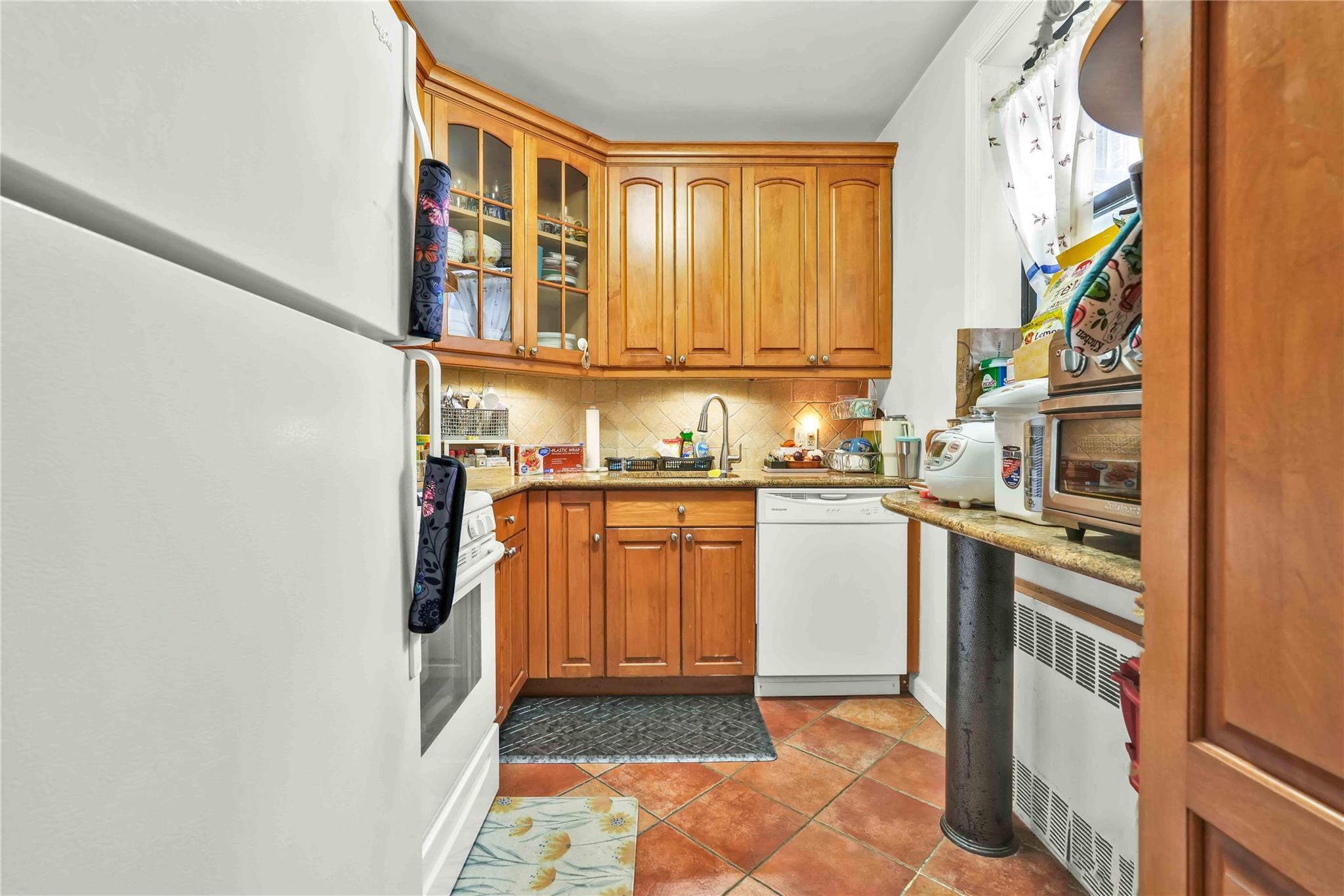 Coop 28th  Queens, NY 11354, MLS-833084-11