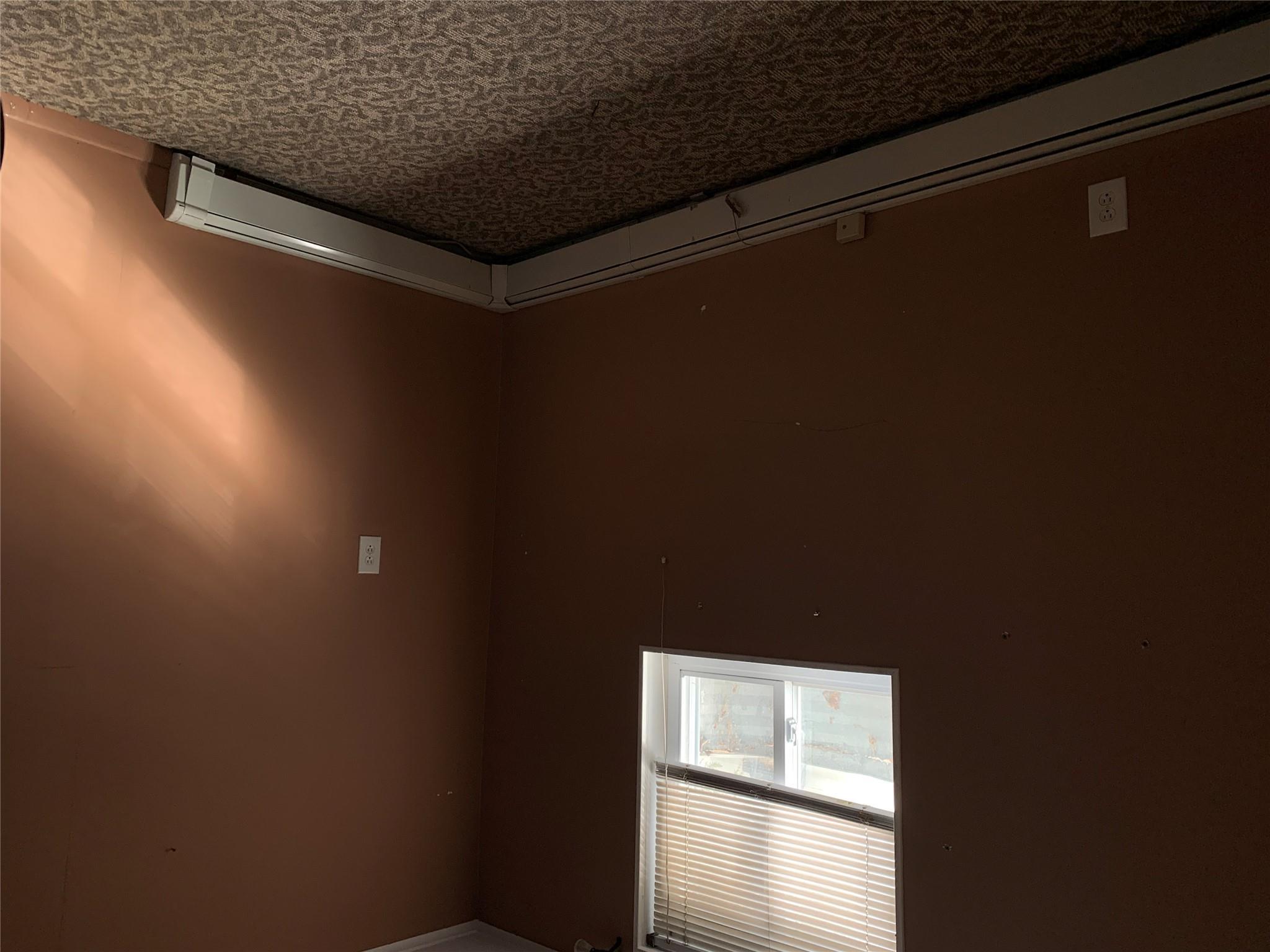 Commercial Lease Forest  Nassau County, NY 11542, MLS-833088-16