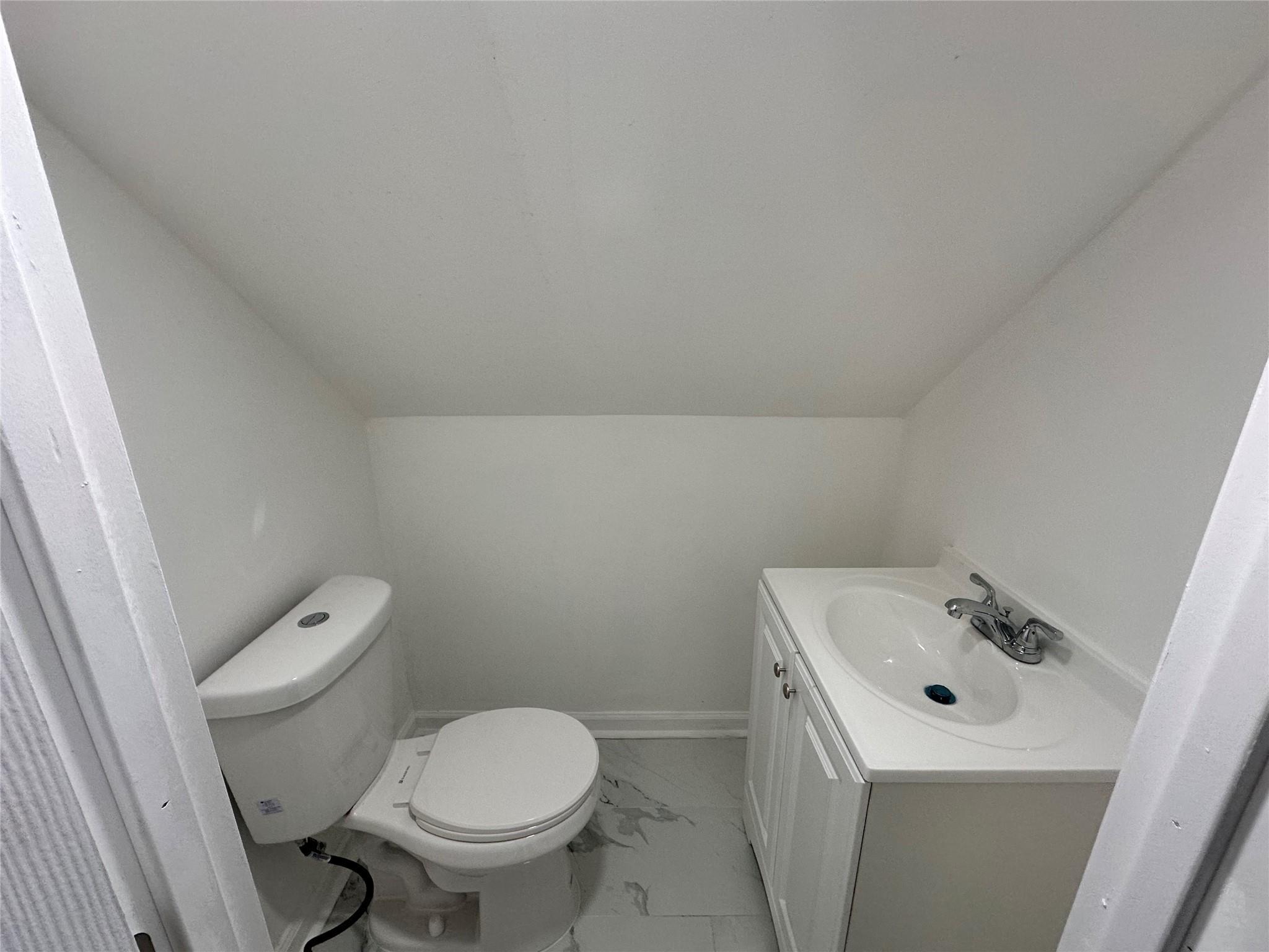 Single Family Catlin  Nassau County, NY 11557, MLS-833129-9