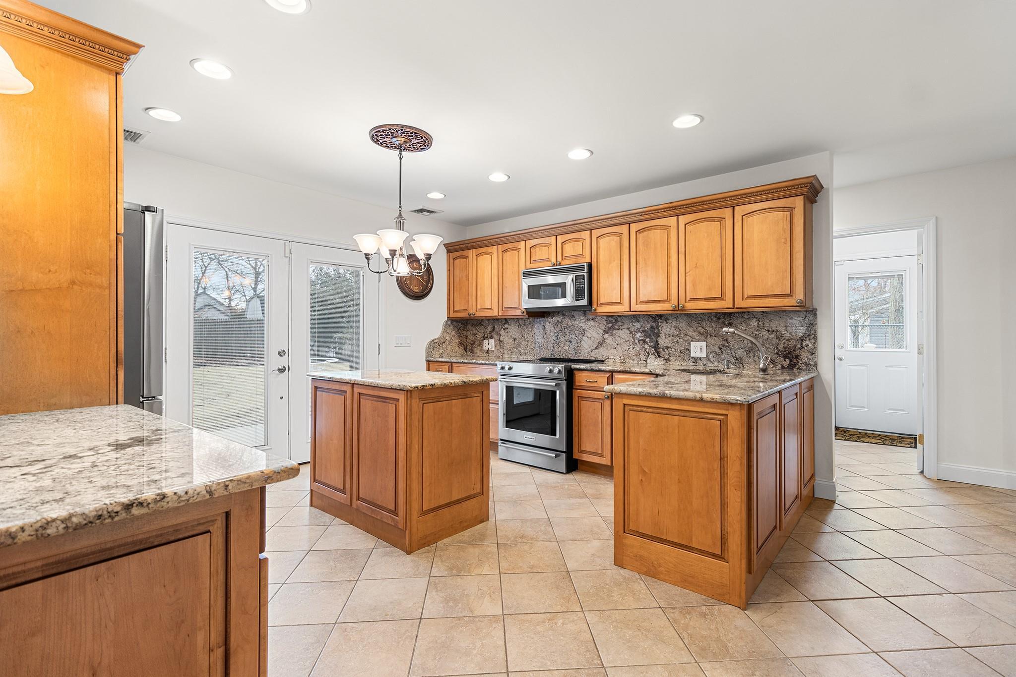 Single Family Horseblock  Suffolk County, NY 11720, MLS-833141-9