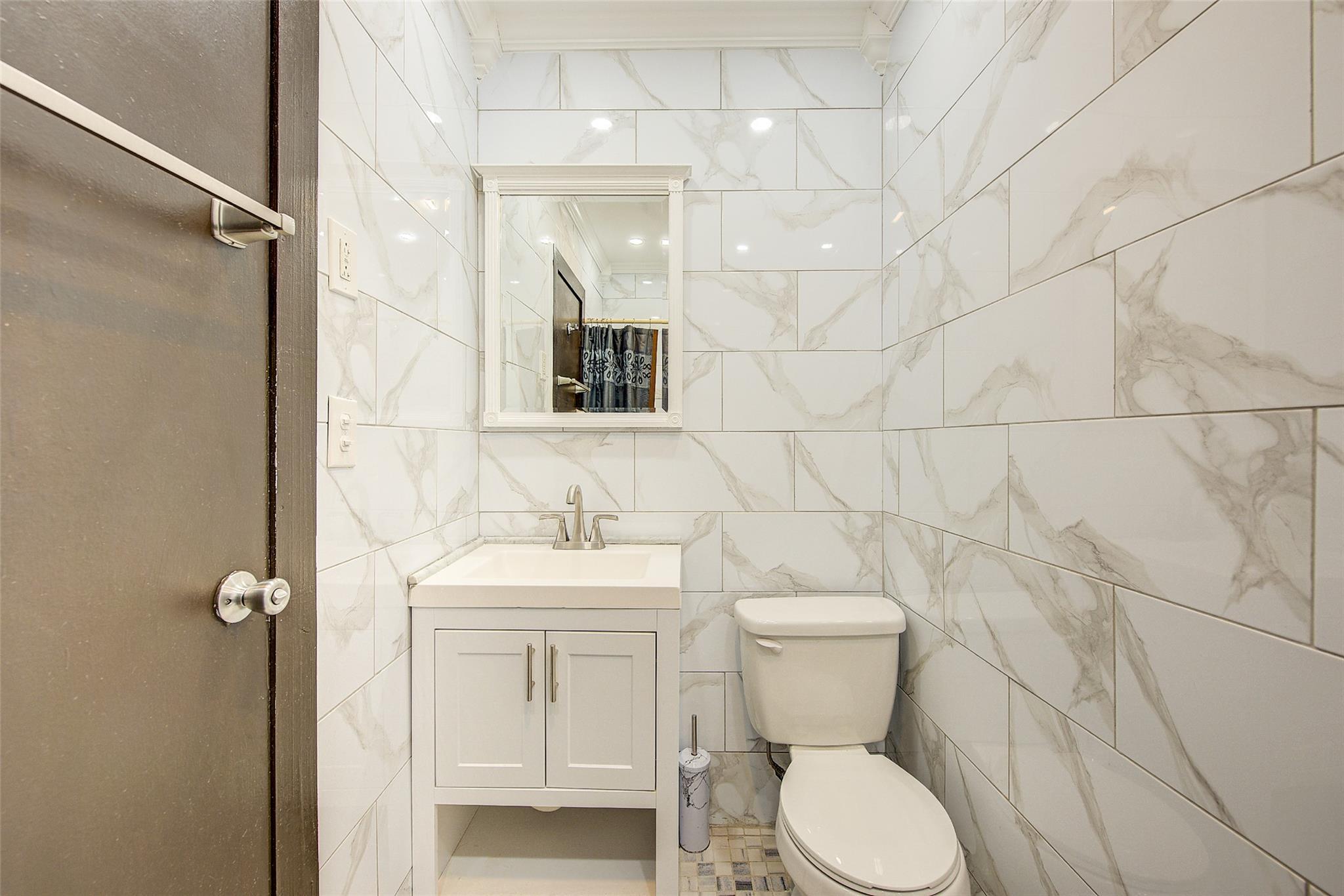 Single Family Montauk  Brooklyn, NY 11208, MLS-833202-33