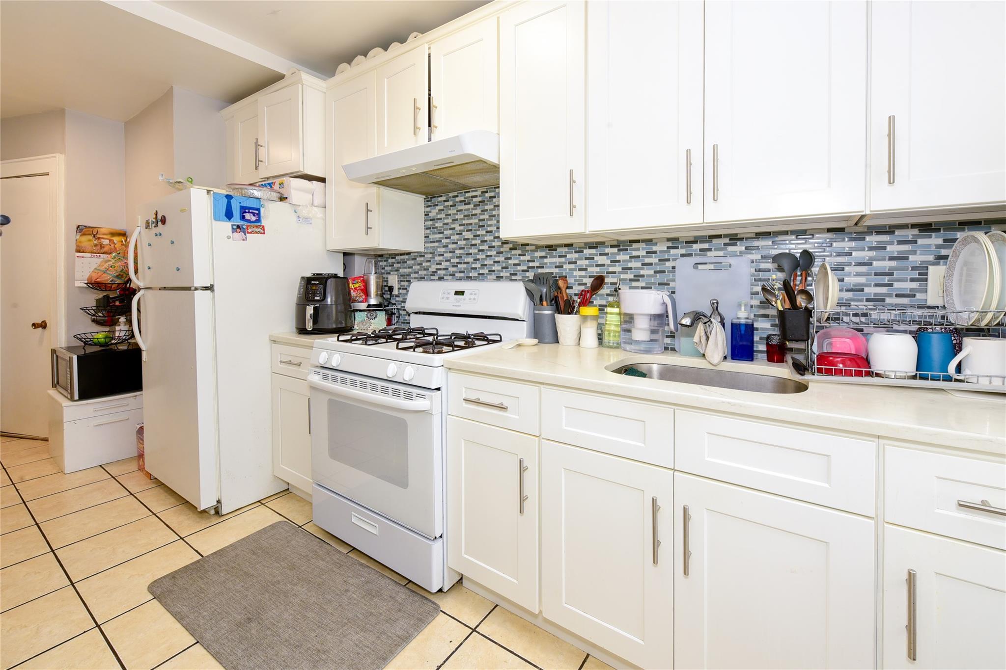 Apartment 107th  Queens, NY 11417, MLS-833233-6