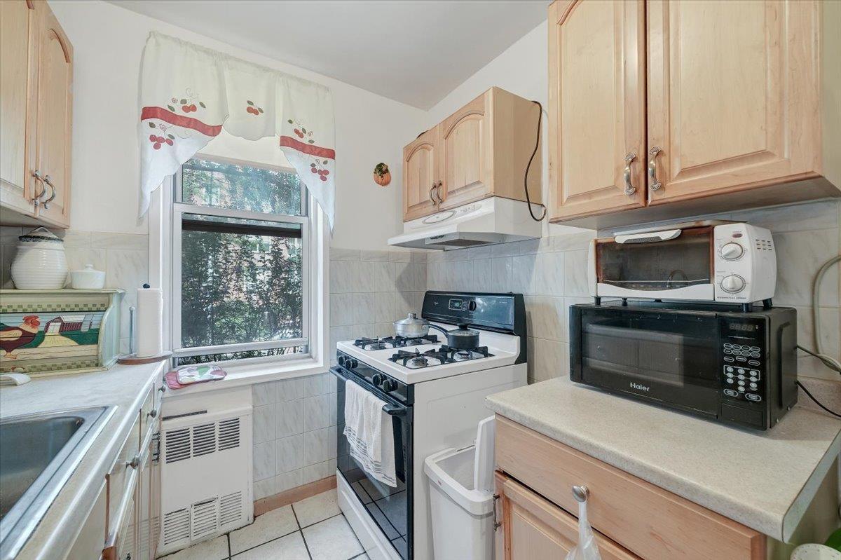 Coop Thieriot  Bronx, NY 10460, MLS-833266-12