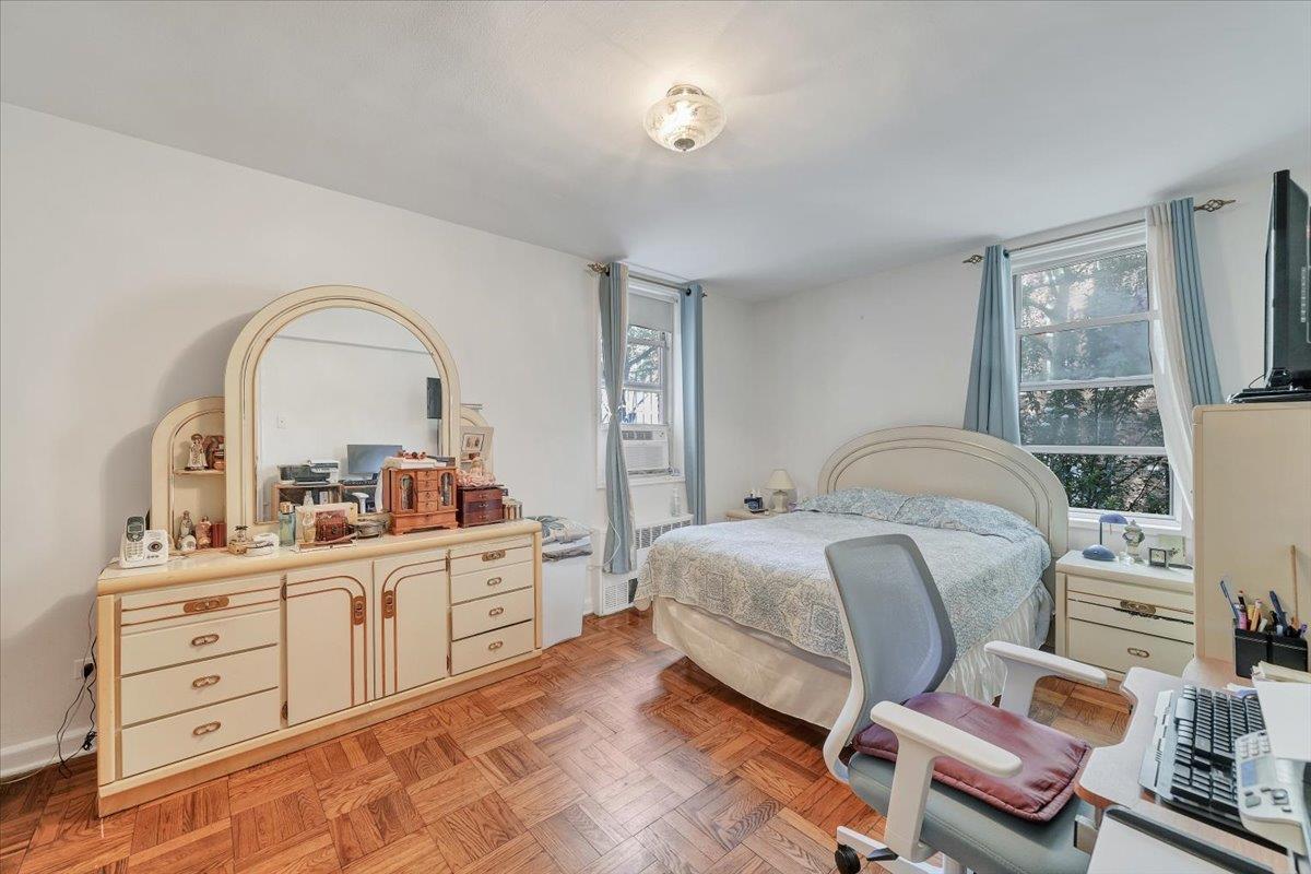 Coop Thieriot  Bronx, NY 10460, MLS-833266-16