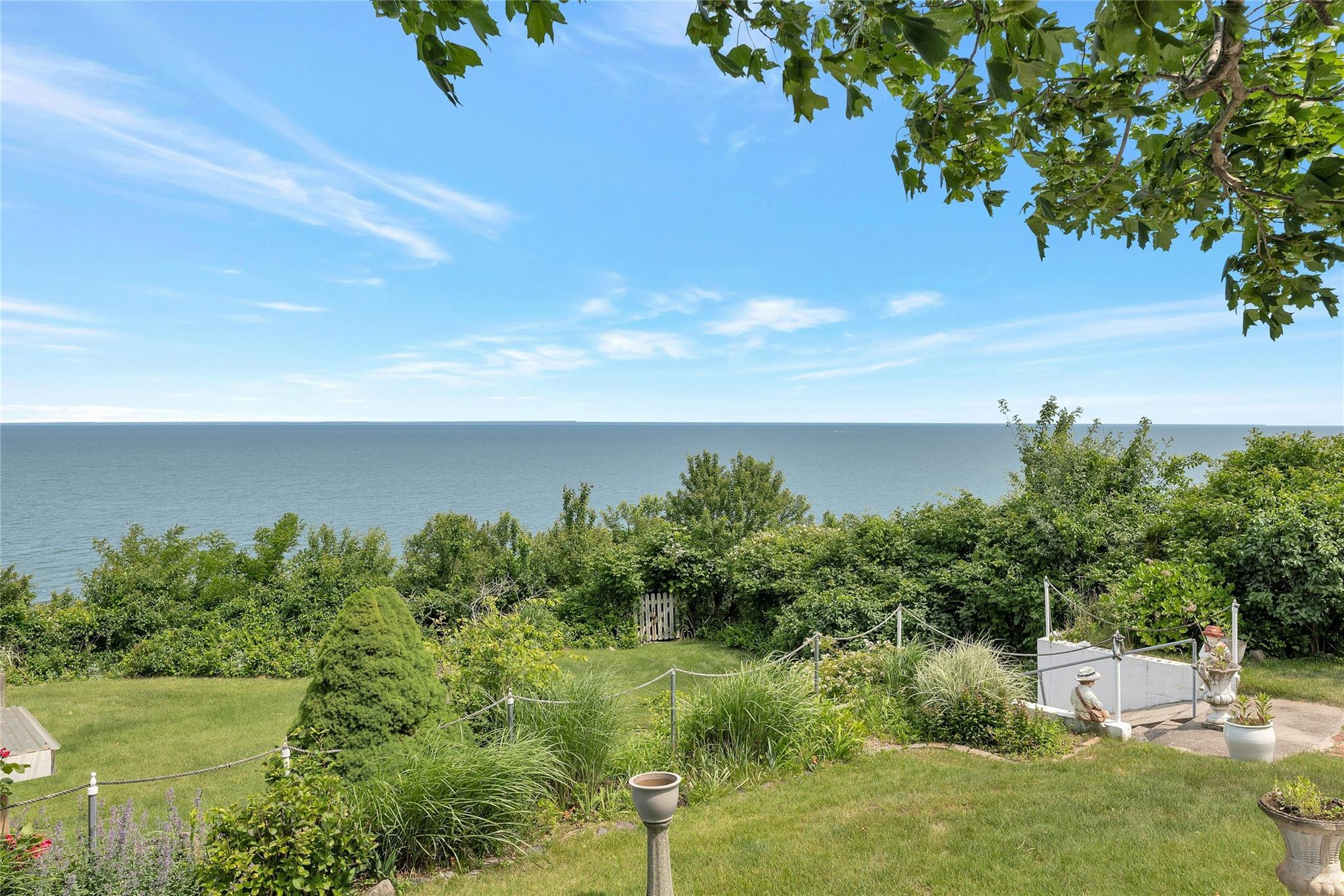 Single Family Crows Nest  Suffolk County, NY 11901, MLS-833269-26