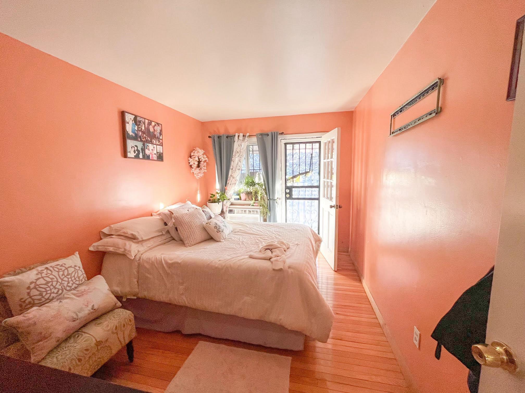 Single Family Van Cleef  Queens, NY 11368, MLS-833280-3