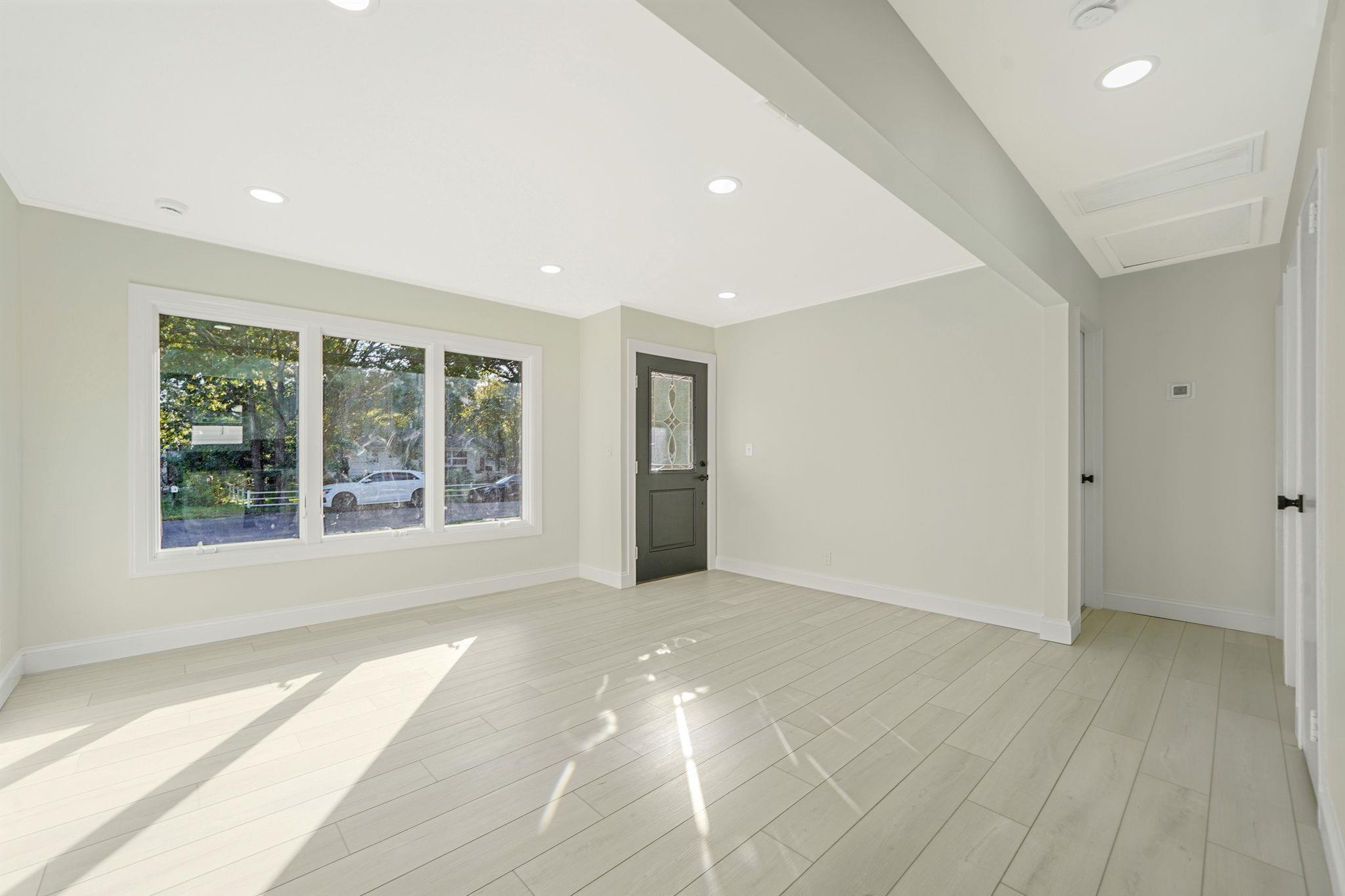 Single Family Royal  Suffolk County, NY 11901, MLS-833310-5
