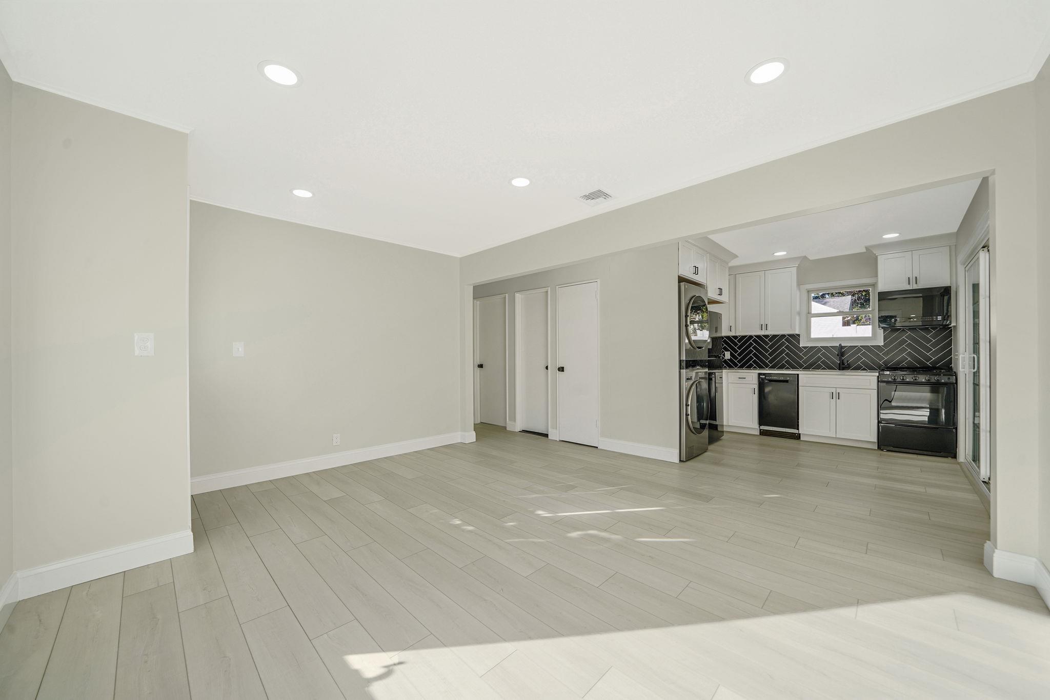 Single Family Royal  Suffolk County, NY 11901, MLS-833310-6