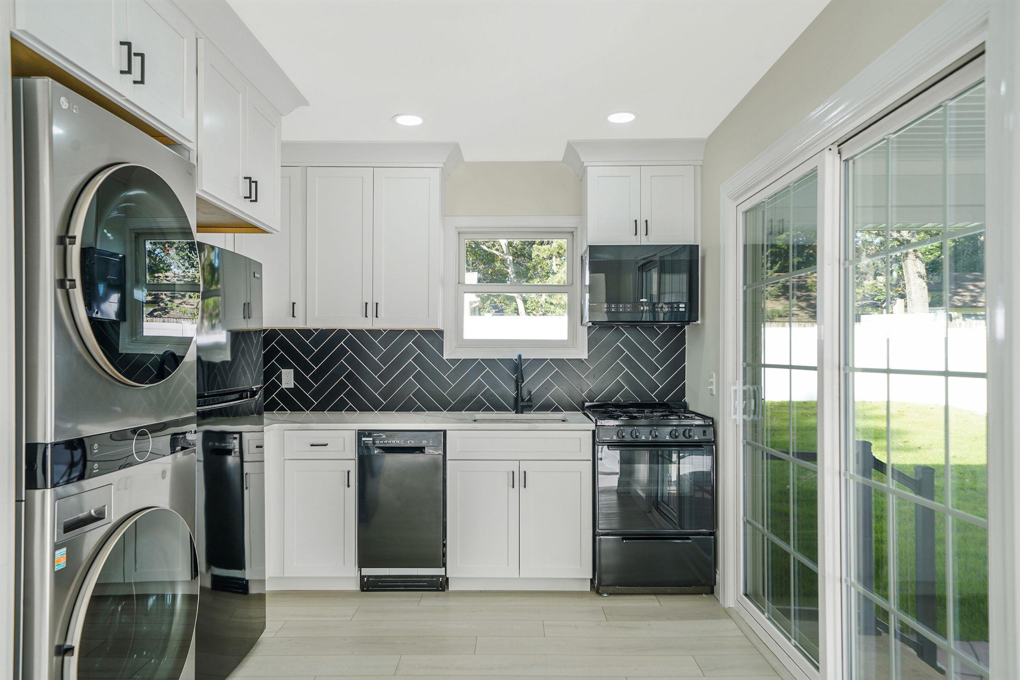 Single Family Royal  Suffolk County, NY 11901, MLS-833310-7