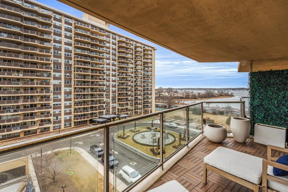Coop 215  Queens, NY 11360, MLS-833313-12