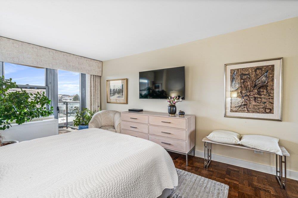 Coop 215  Queens, NY 11360, MLS-833313-17