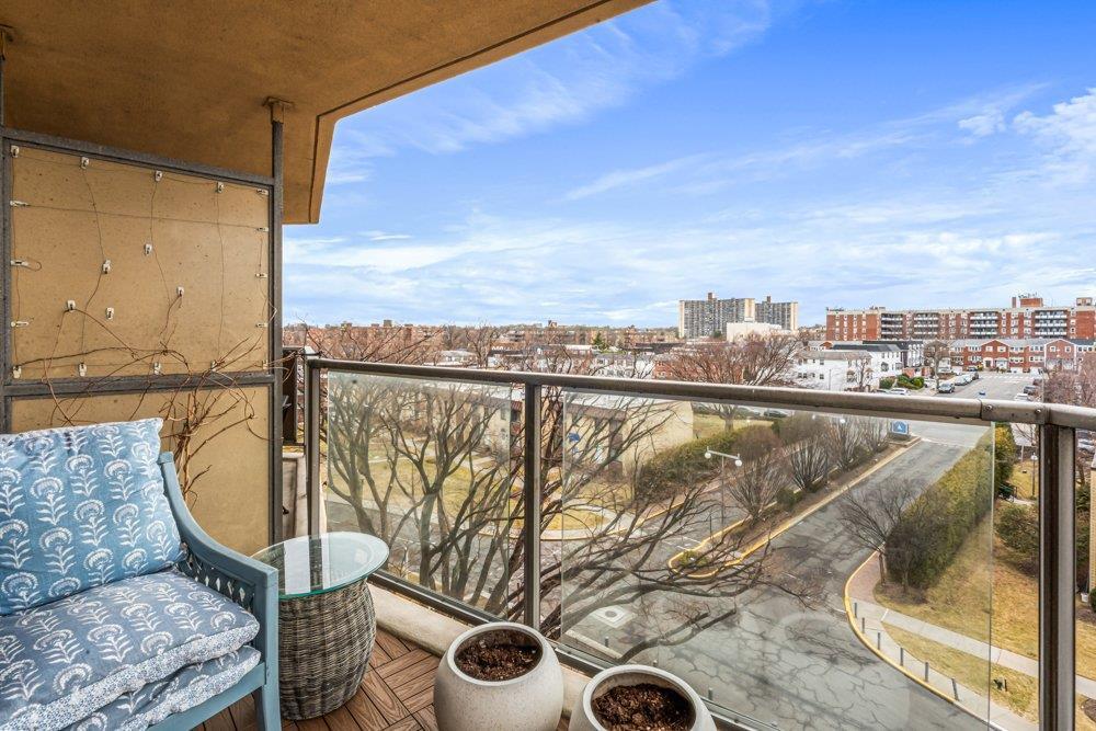 Coop 215  Queens, NY 11360, MLS-833313-18