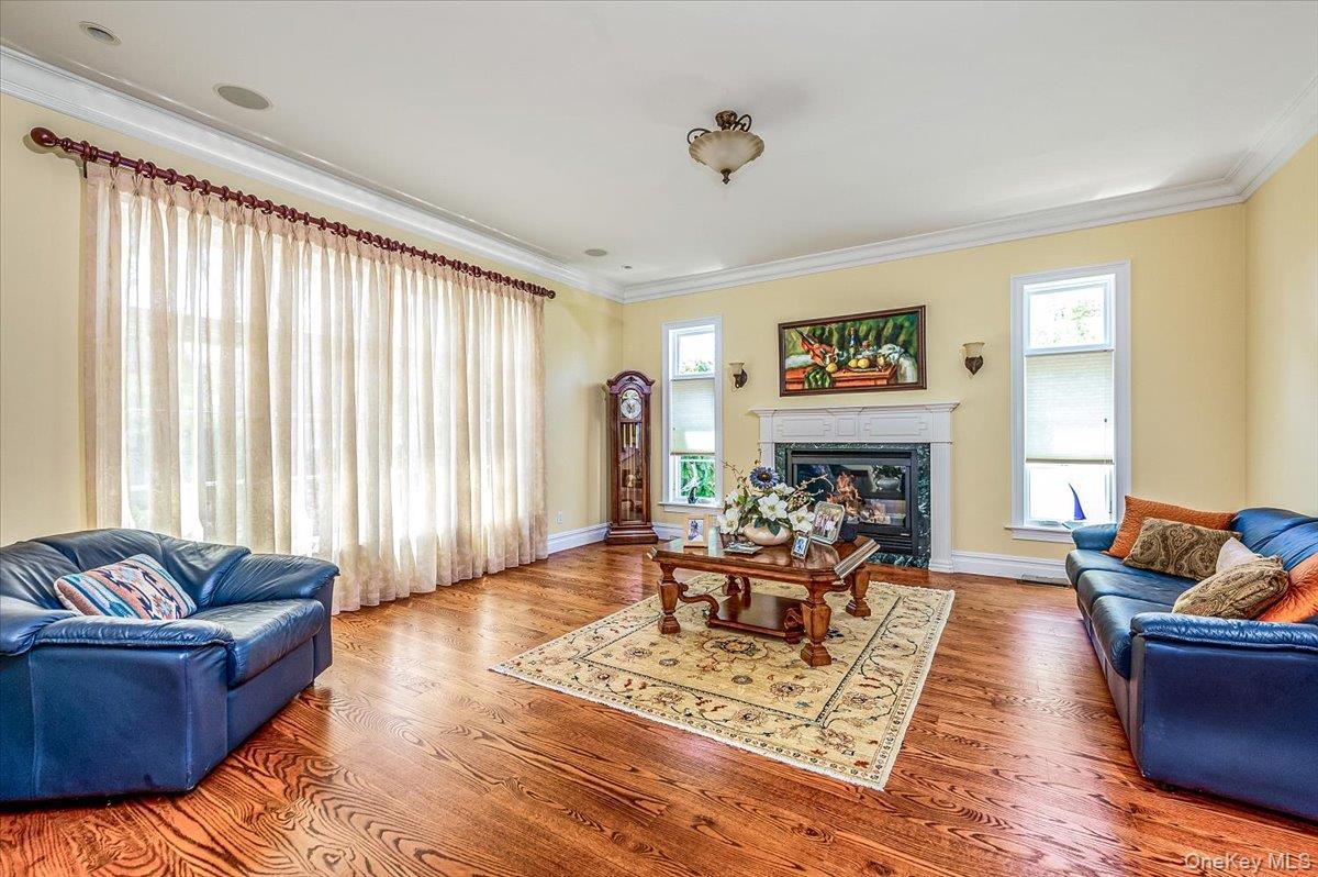 Single Family Ithaca  Nassau County, NY 11509, MLS-833405-13