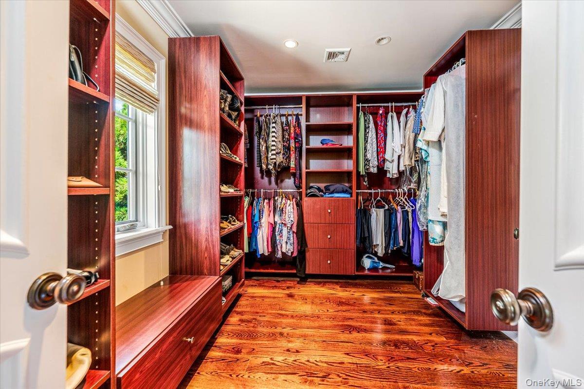 Single Family Ithaca  Nassau County, NY 11509, MLS-833405-25