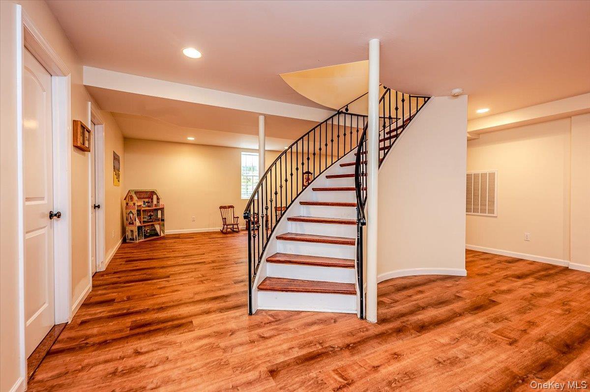 Single Family Ithaca  Nassau County, NY 11509, MLS-833405-36